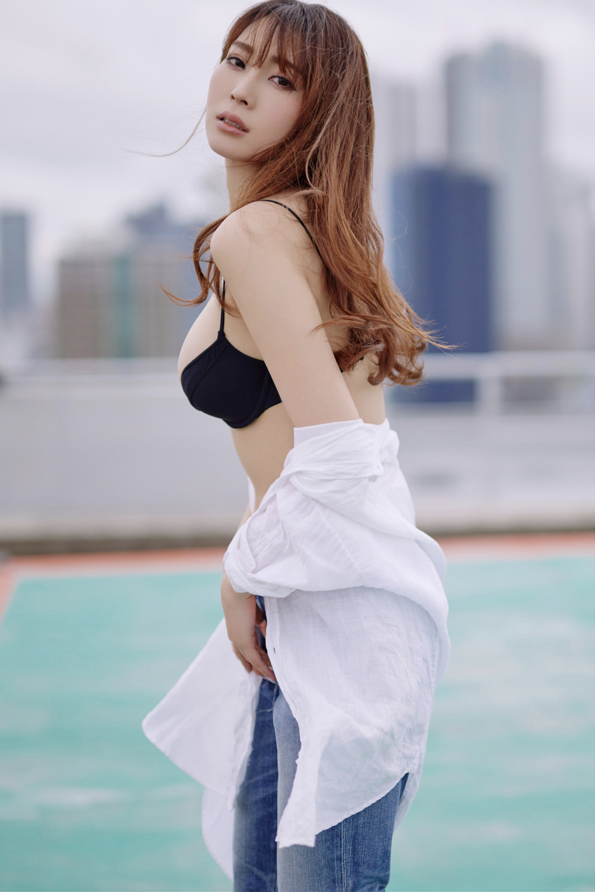 Tomomi Morisaki 森咲智美, 週刊ポストデジタル写真集 『500万人のおっぱい』 Set.01