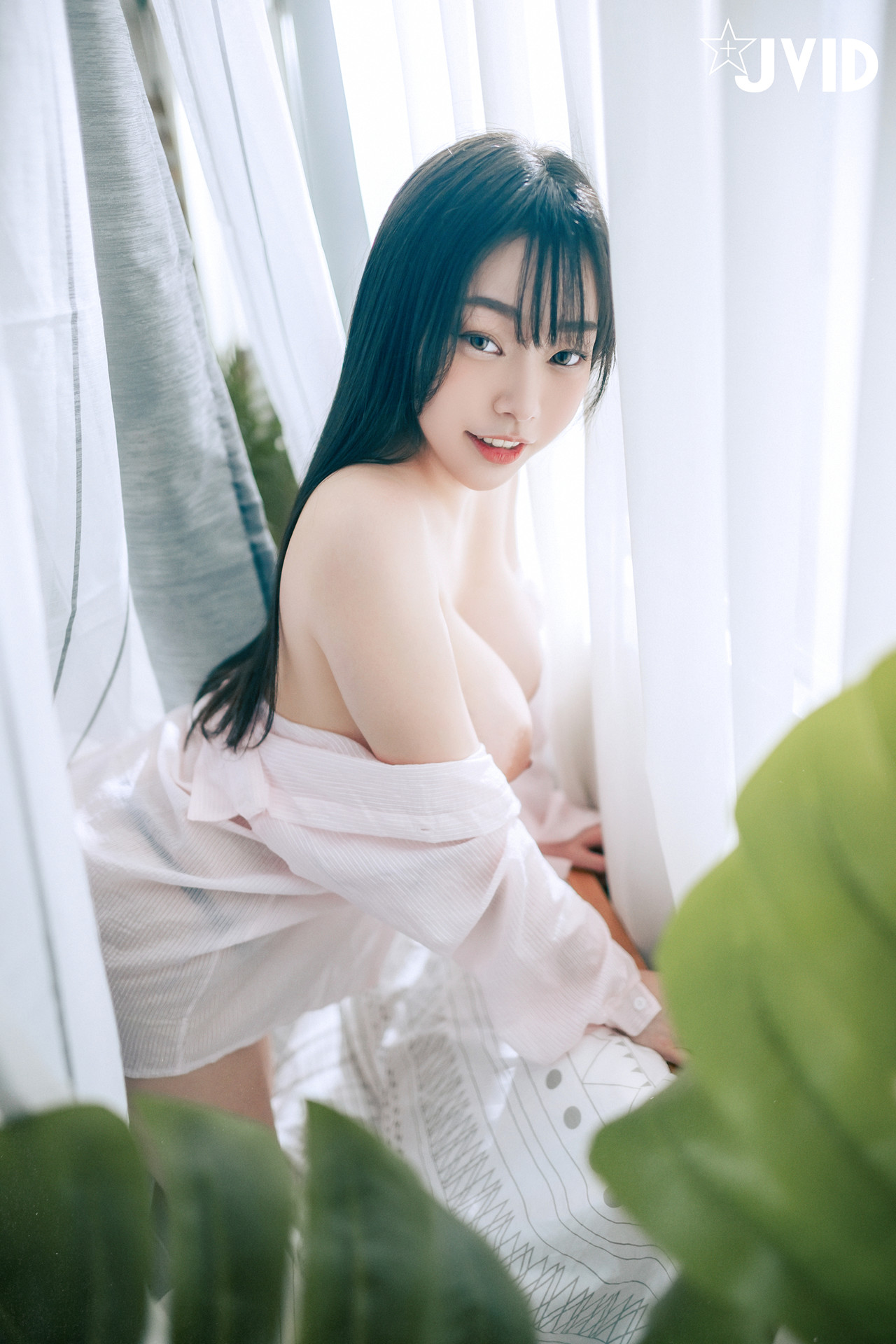 JVID 苡昕Slivia – 超巨乳女秘書 Set.03