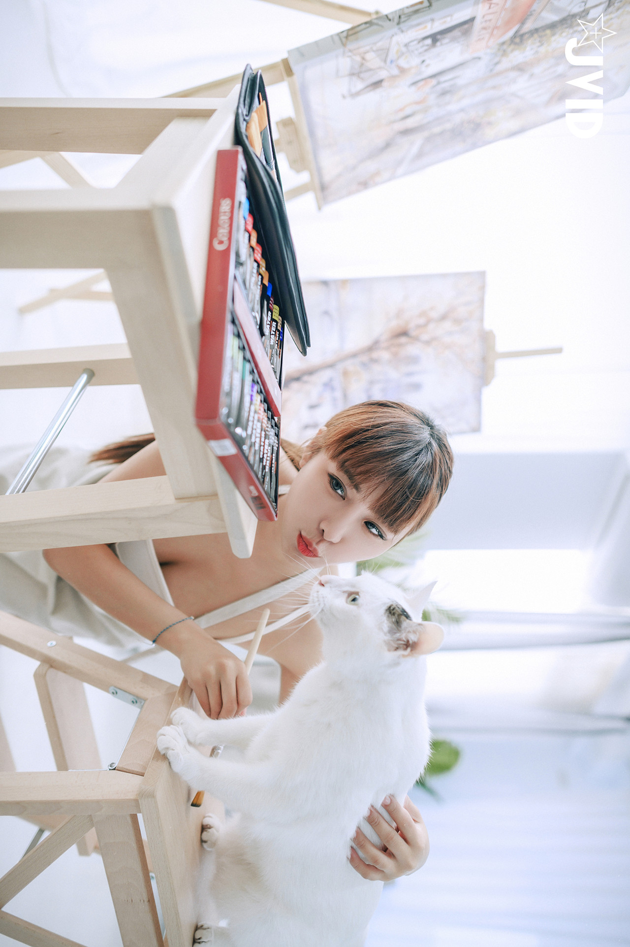 JVID Lele 乐乐 – 热爱榨精的漫画家-艺术家-生日限定尺度 Set.02