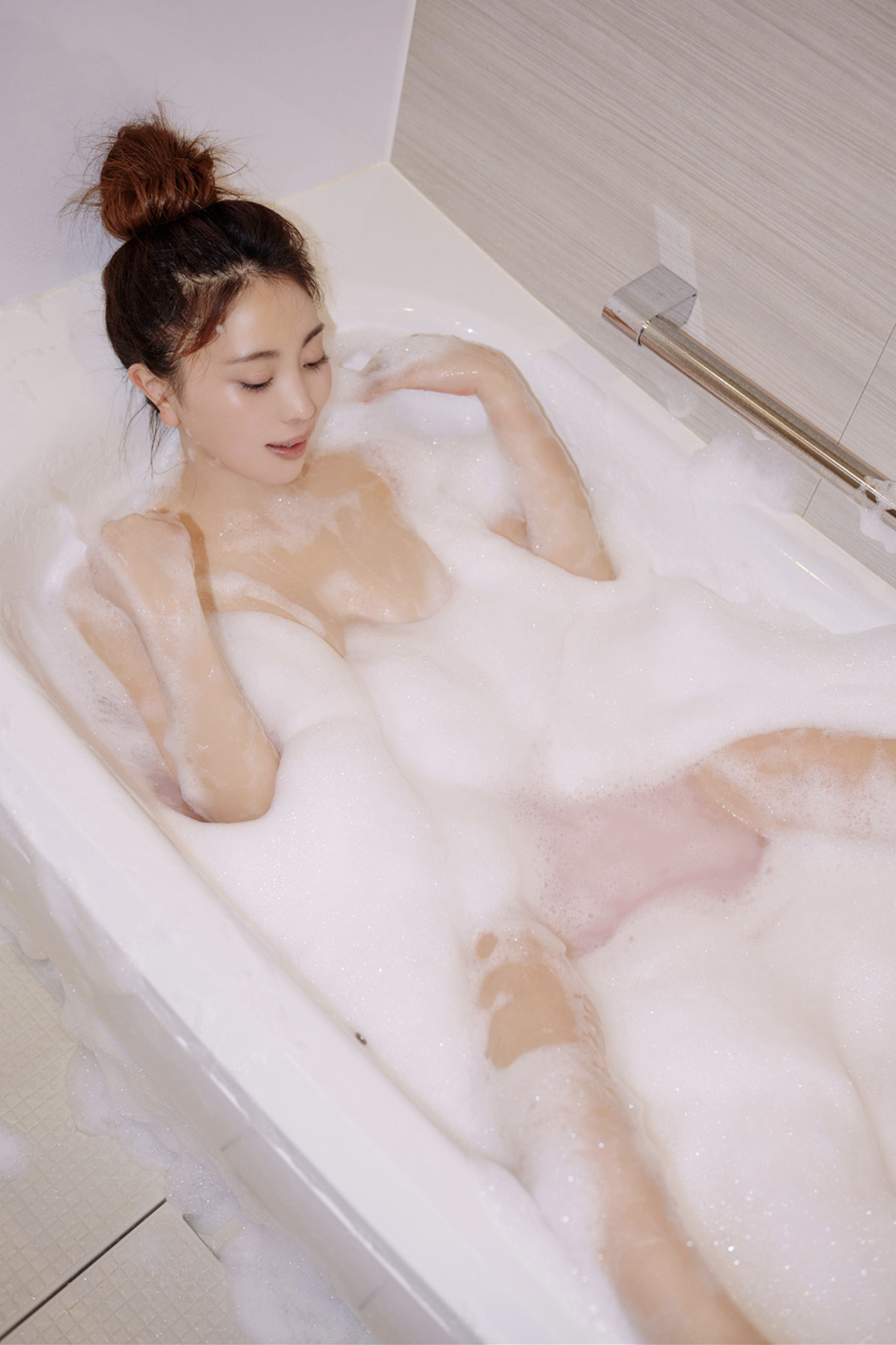 Tomomi Morisaki 森咲智美, 週刊ポストデジタル写真集 『500万人のおっぱい』 Set.03