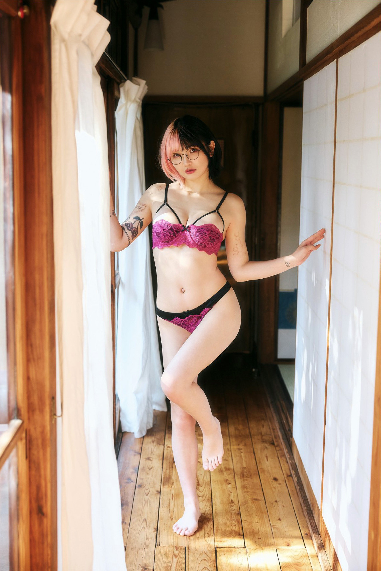 Chukimeroday ちゅきめろでぃ, グラビア写真館SPECIAL 「ちゅきになる、カラダ」