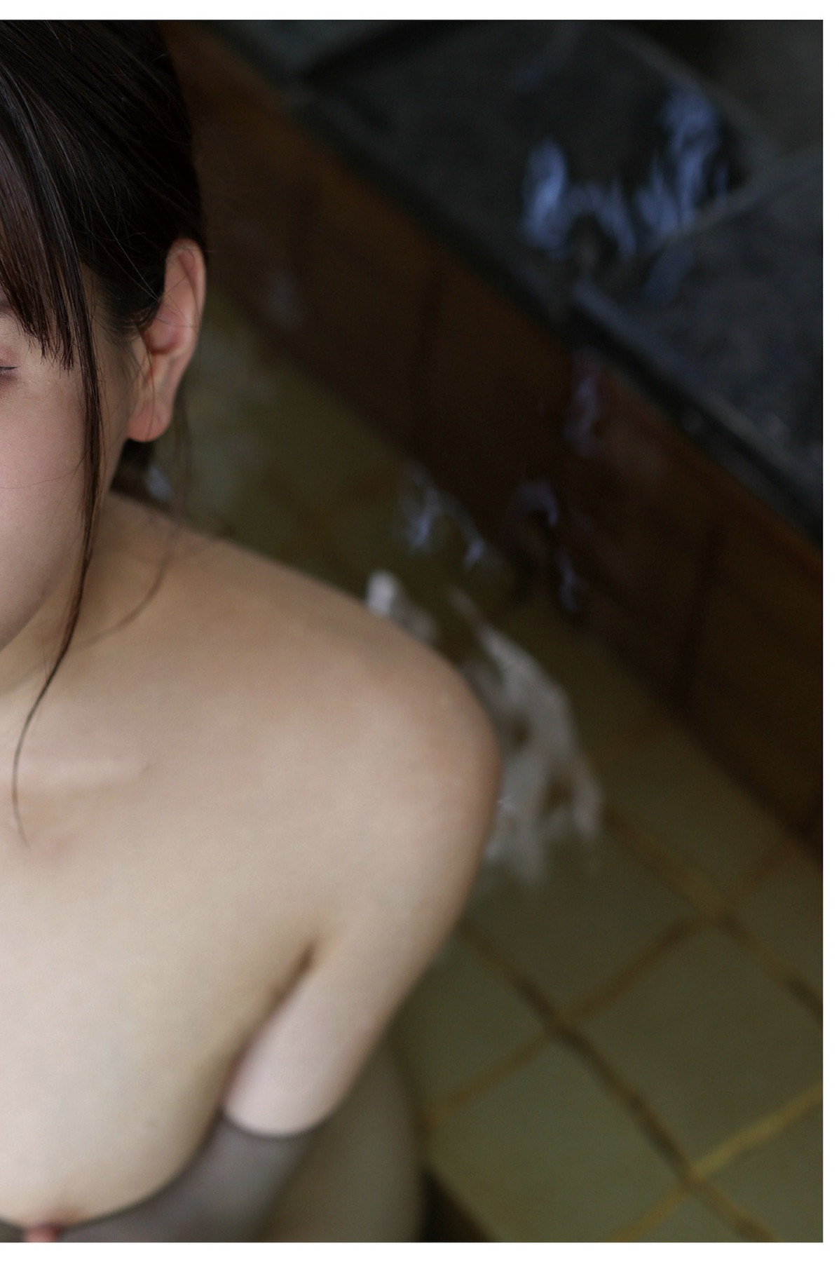 Narumi Hirose 広瀬なるみ, ヌード写真集 『風に包まれて』 Set.01