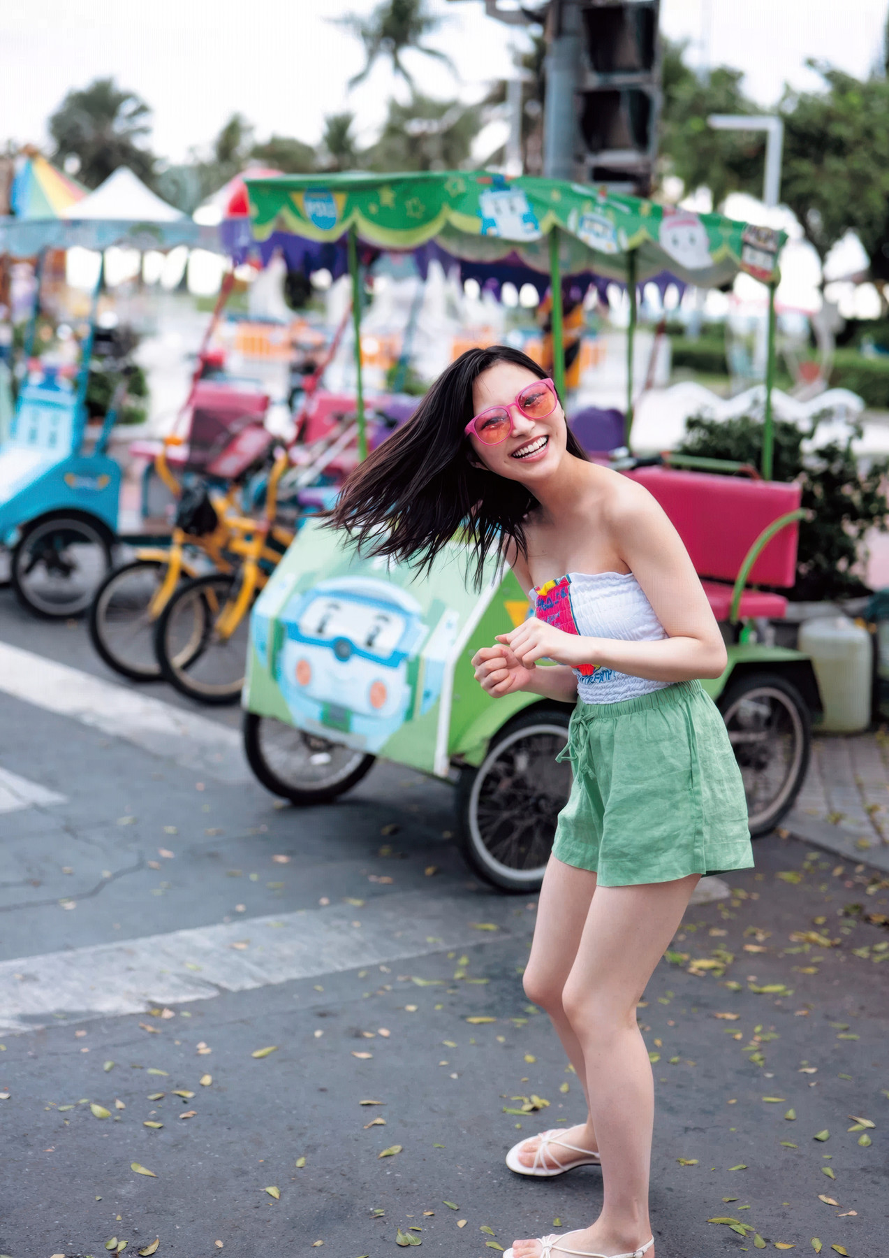 USA 宇咲, 1st 写真集 「USA USA」 Set.01