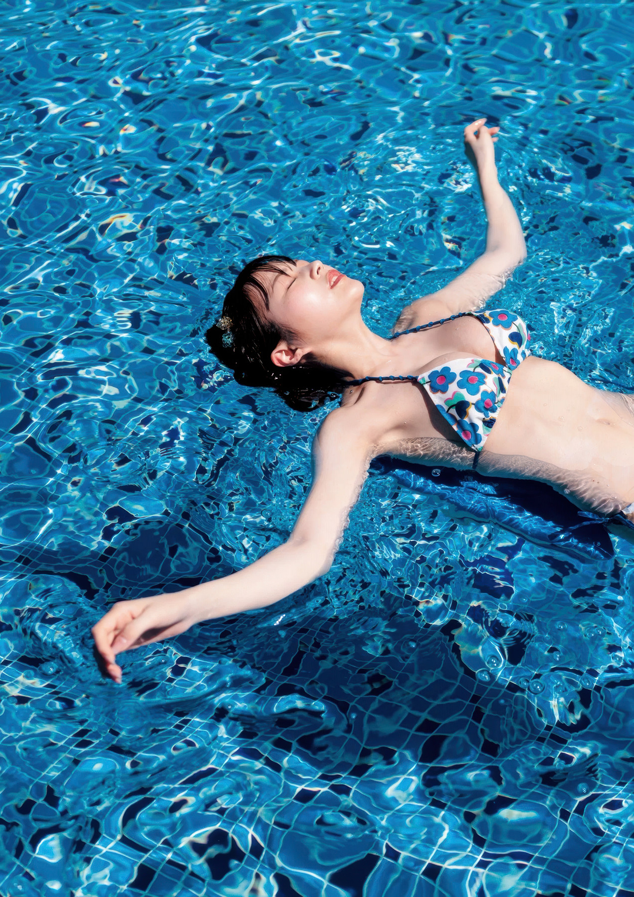 USA 宇咲, 1st 写真集 「USA USA」 Set.02