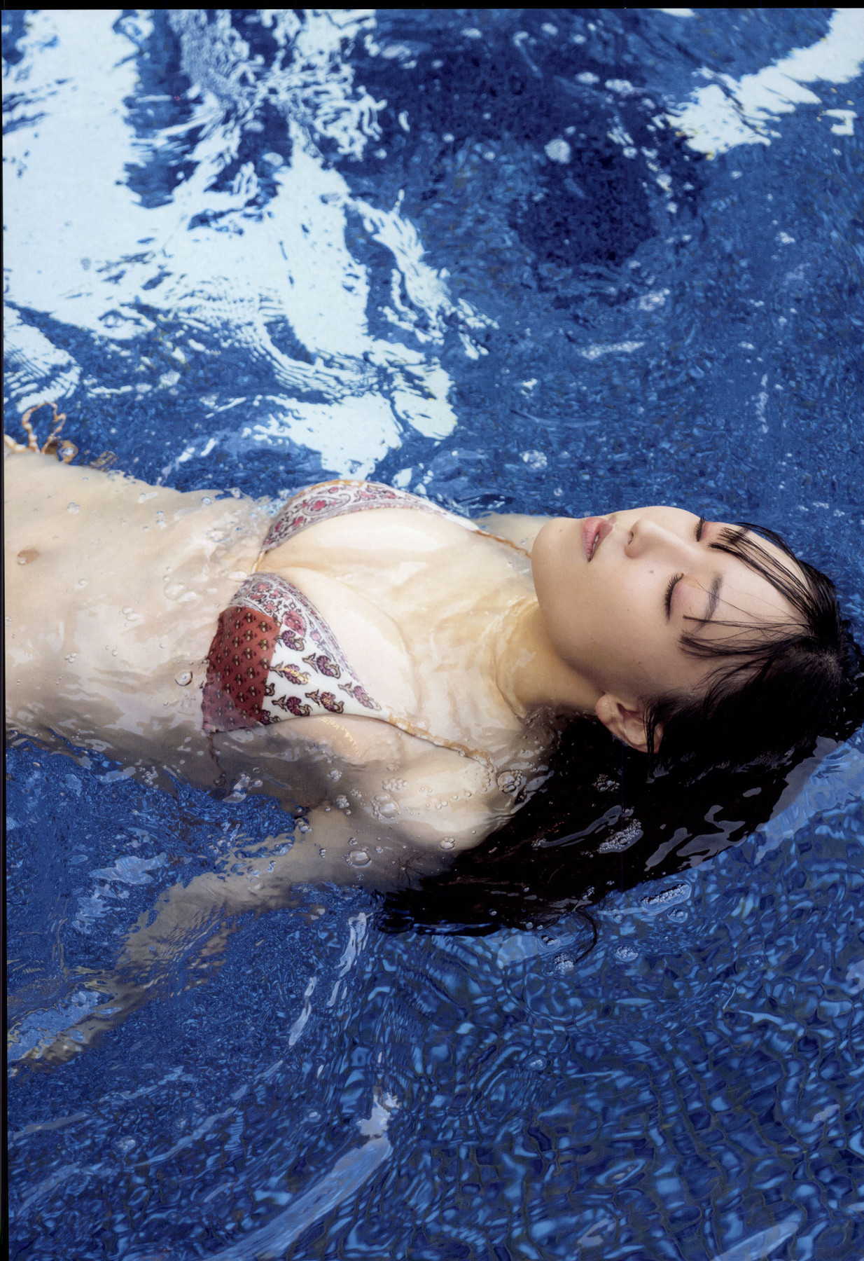 Mizuki Fukumura 譜久村聖, 写真集 「Last Scene」 Set.01