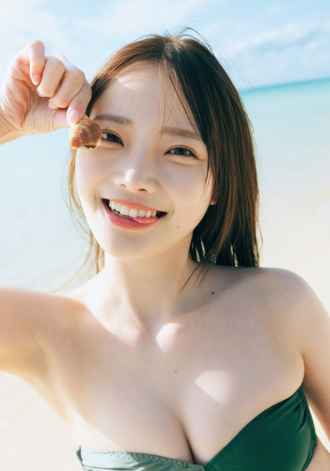 Himeka Araya 新谷姫加, ファースト写真集 「ひめかわいい。」 Set.01