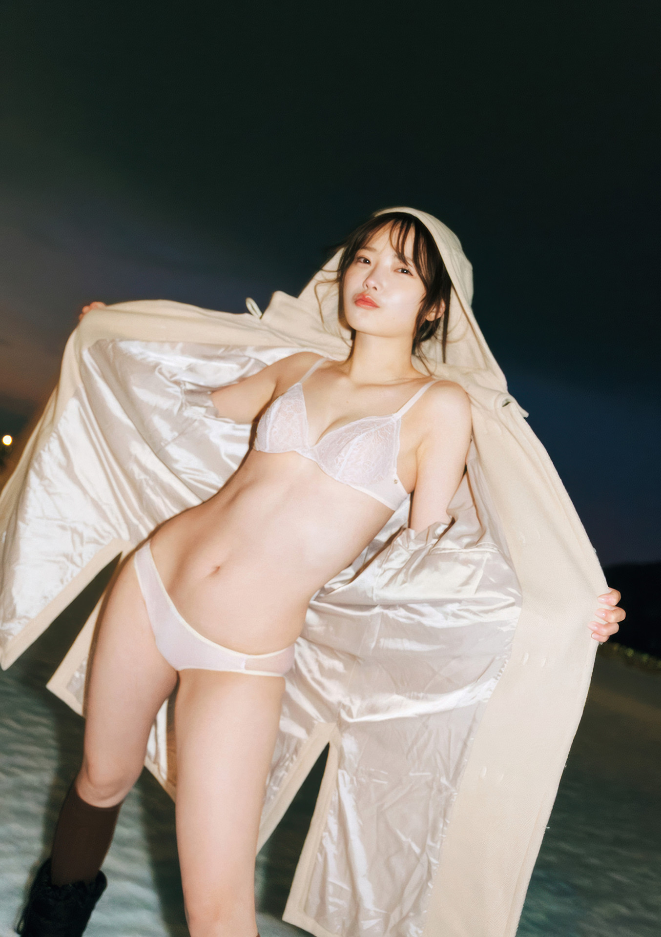 Himeka Araya 新谷姫加, ファースト写真集 「ひめかわいい。」 Set.01