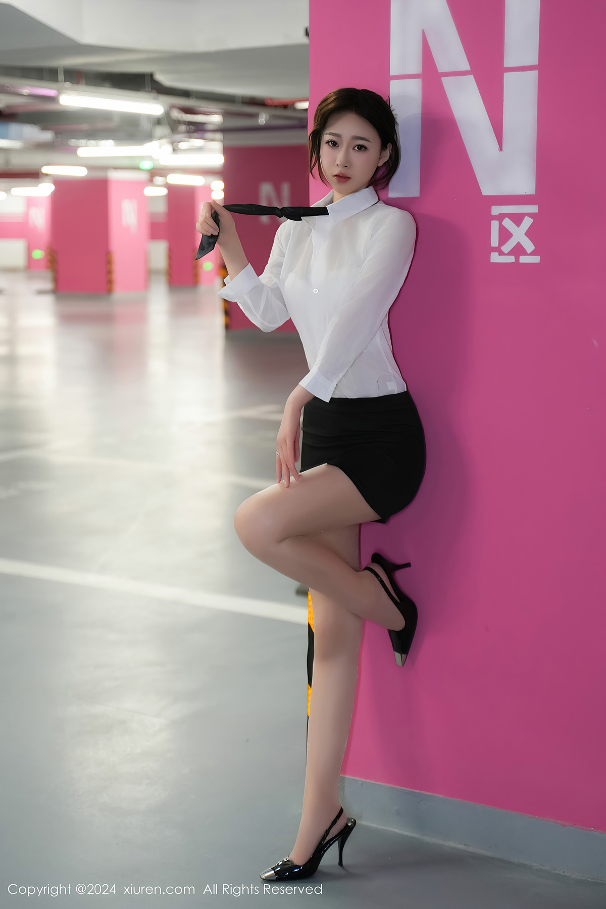 XiuRen秀人网 No.8613 软糖爱喝奶Ruantangaihenai