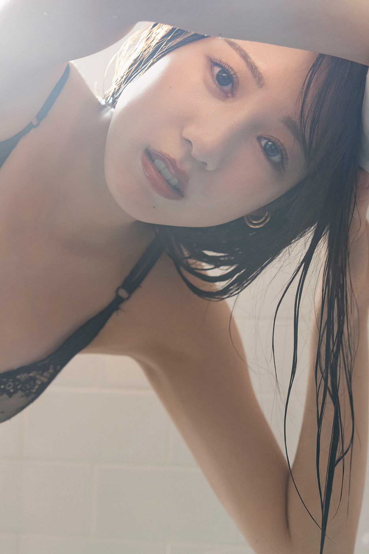 Sumire Yokono 横野すみれ, FLASHデジタル写真集 「どこ見てるの?」 Set.04