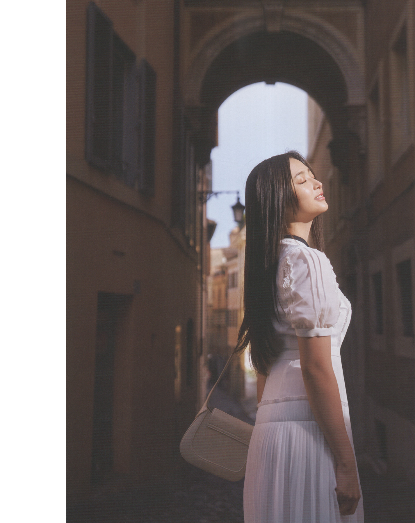 Nagi Inoue 井上和, 1st写真集 ～モノローグ～ Set.04