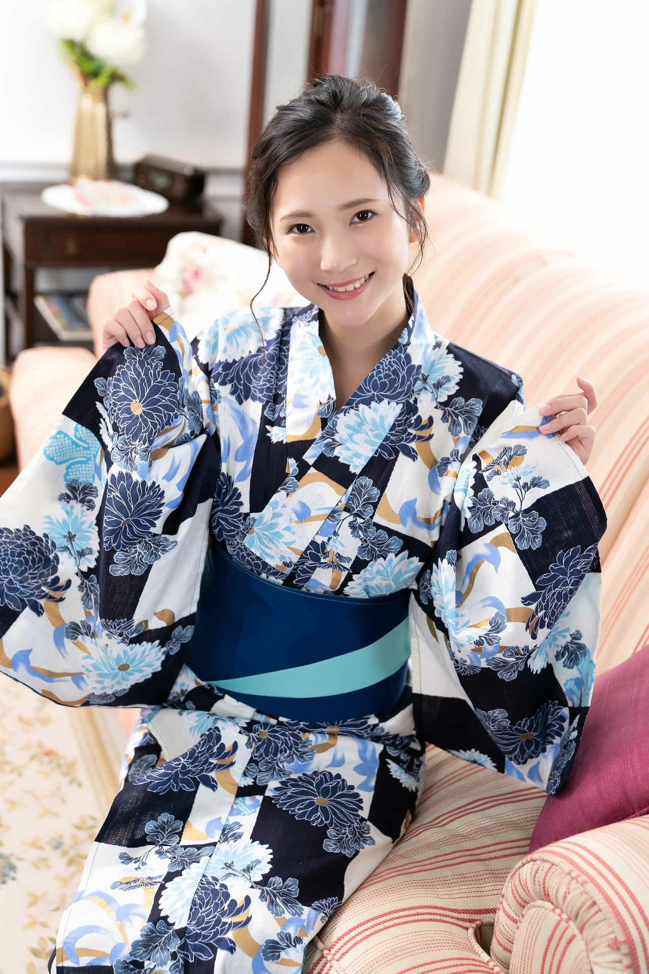 Miho Machiyama 街山みほ, idolpost 写真集 「煌めく紺碧の」 Set.02