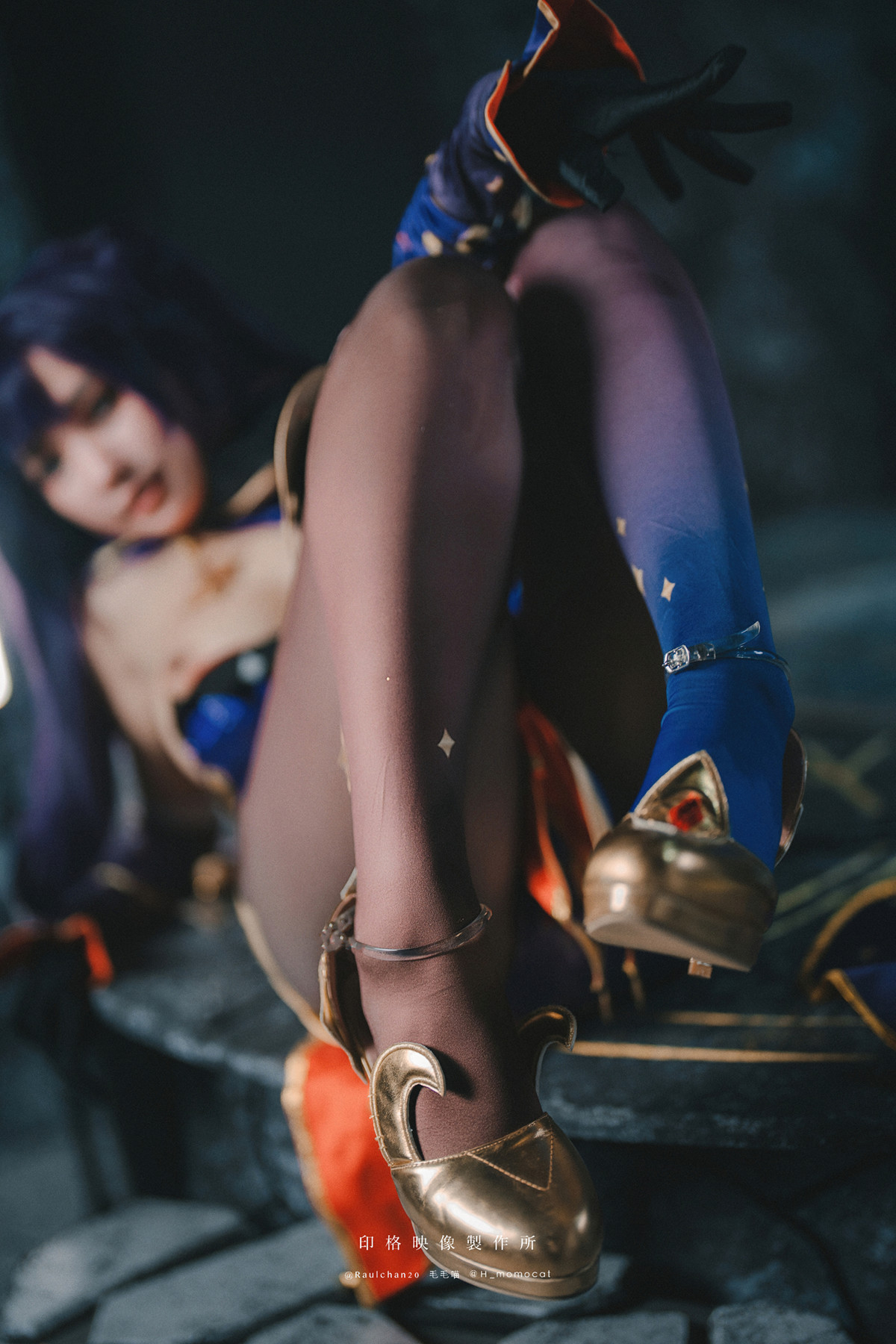 慕慕Momo, ヌード写真集 莫娜 Mona