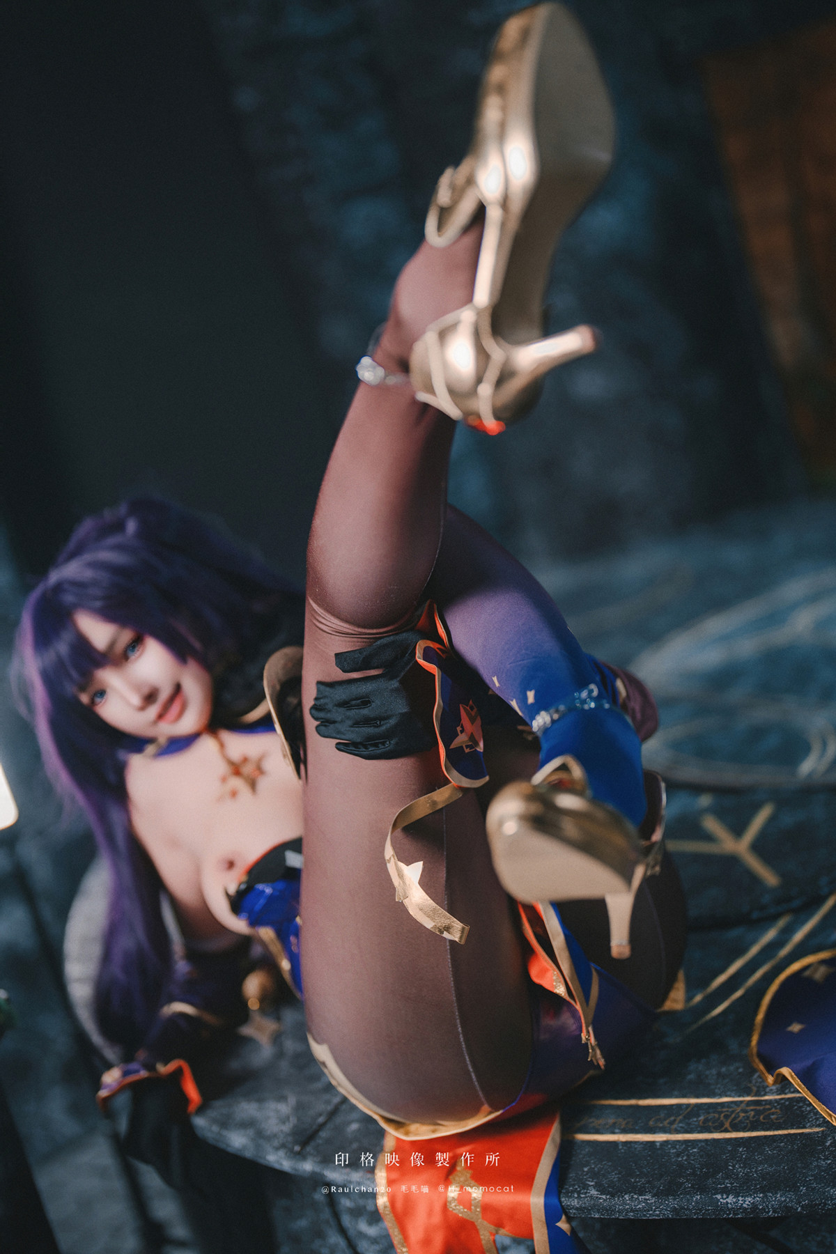 慕慕Momo, ヌード写真集 莫娜 Mona