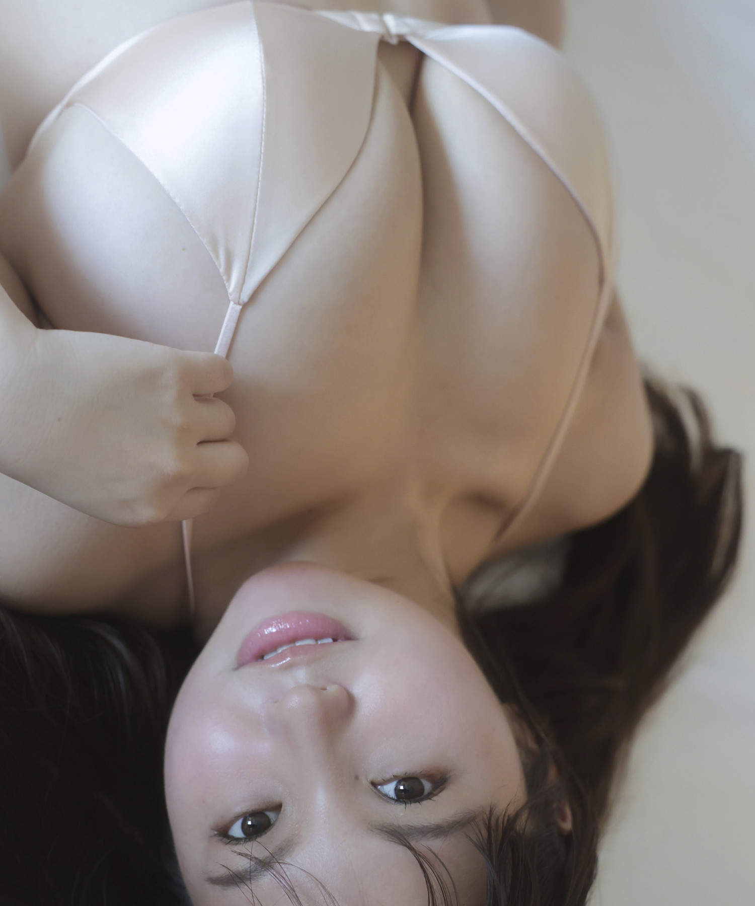 Yuzuha Hongo 本郷柚巴, 写真集 「NEW ME ～prologue～」 Set.01