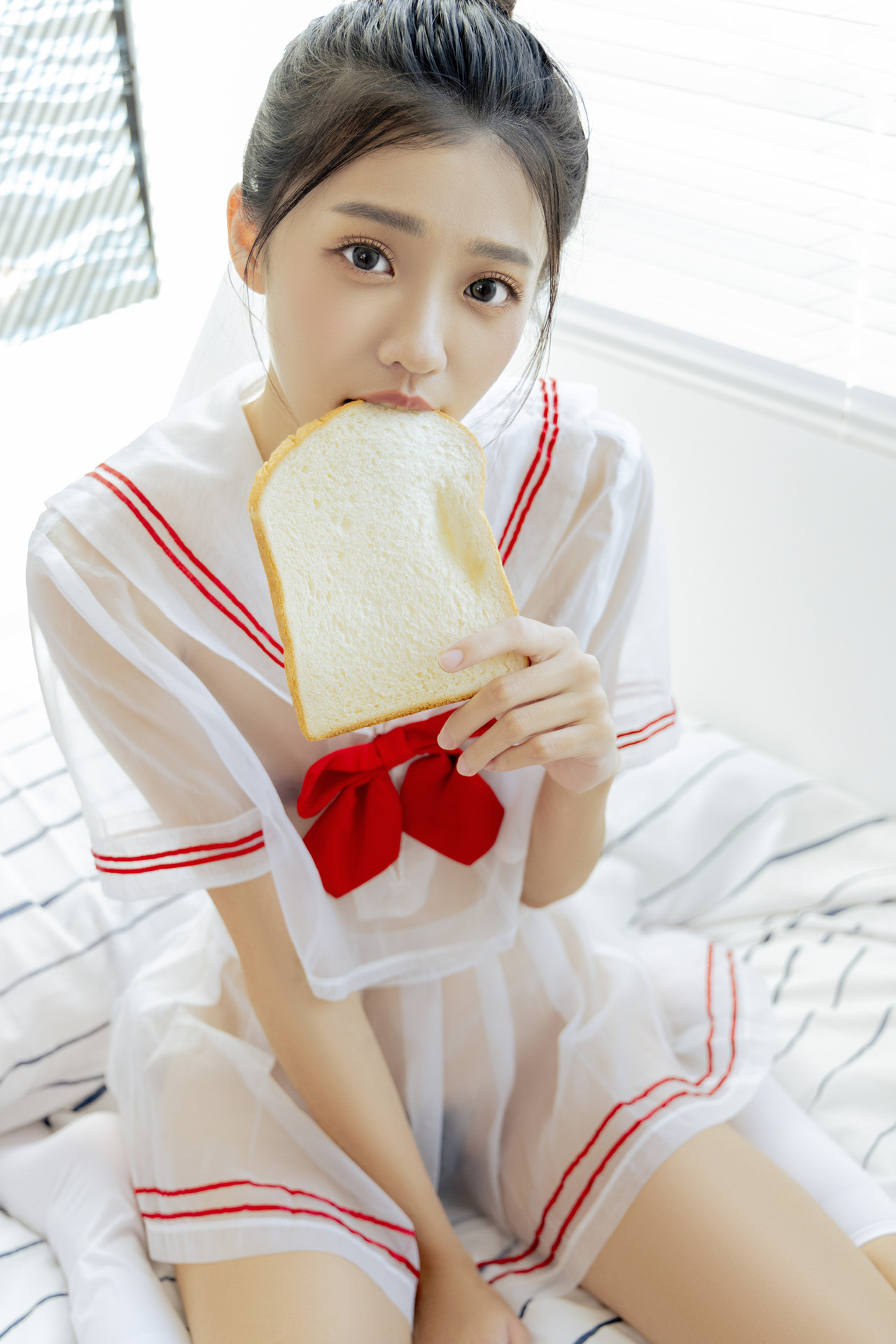 JVID 妍妍 Angel – 电竞少女-超可愛微乳美少女-第一次的性感開發 Set.01
