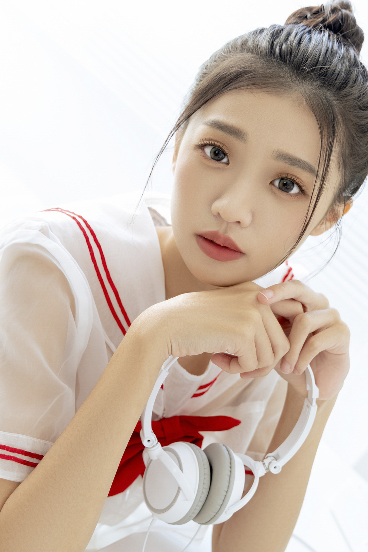 JVID 妍妍 Angel – 电竞少女-超可愛微乳美少女-第一次的性感開發 Set.01