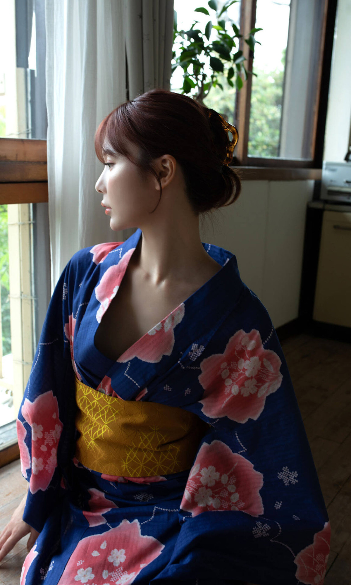 MIRU みる, 写真集 「甘い生活」 Set.03