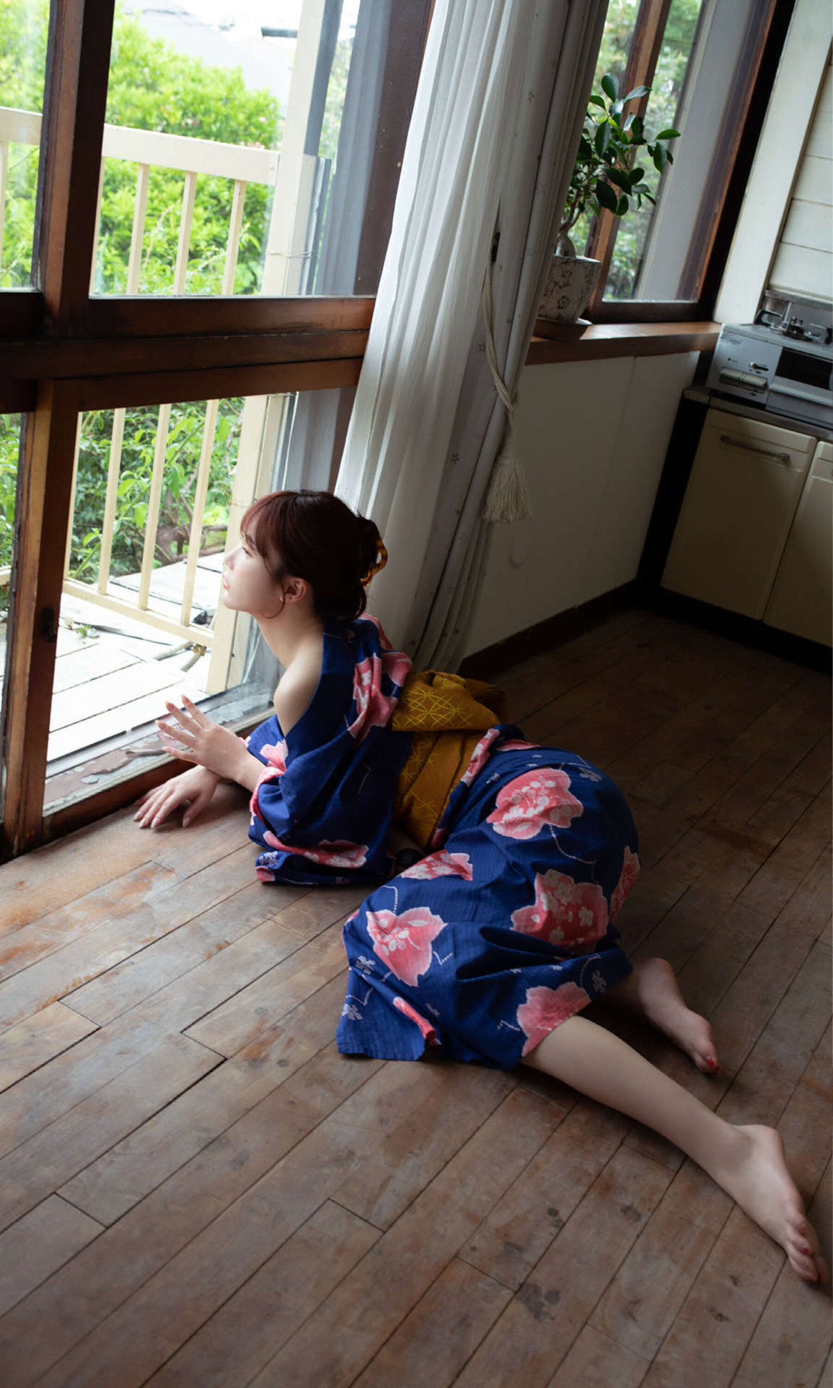 MIRU みる, 写真集 「甘い生活」 Set.03