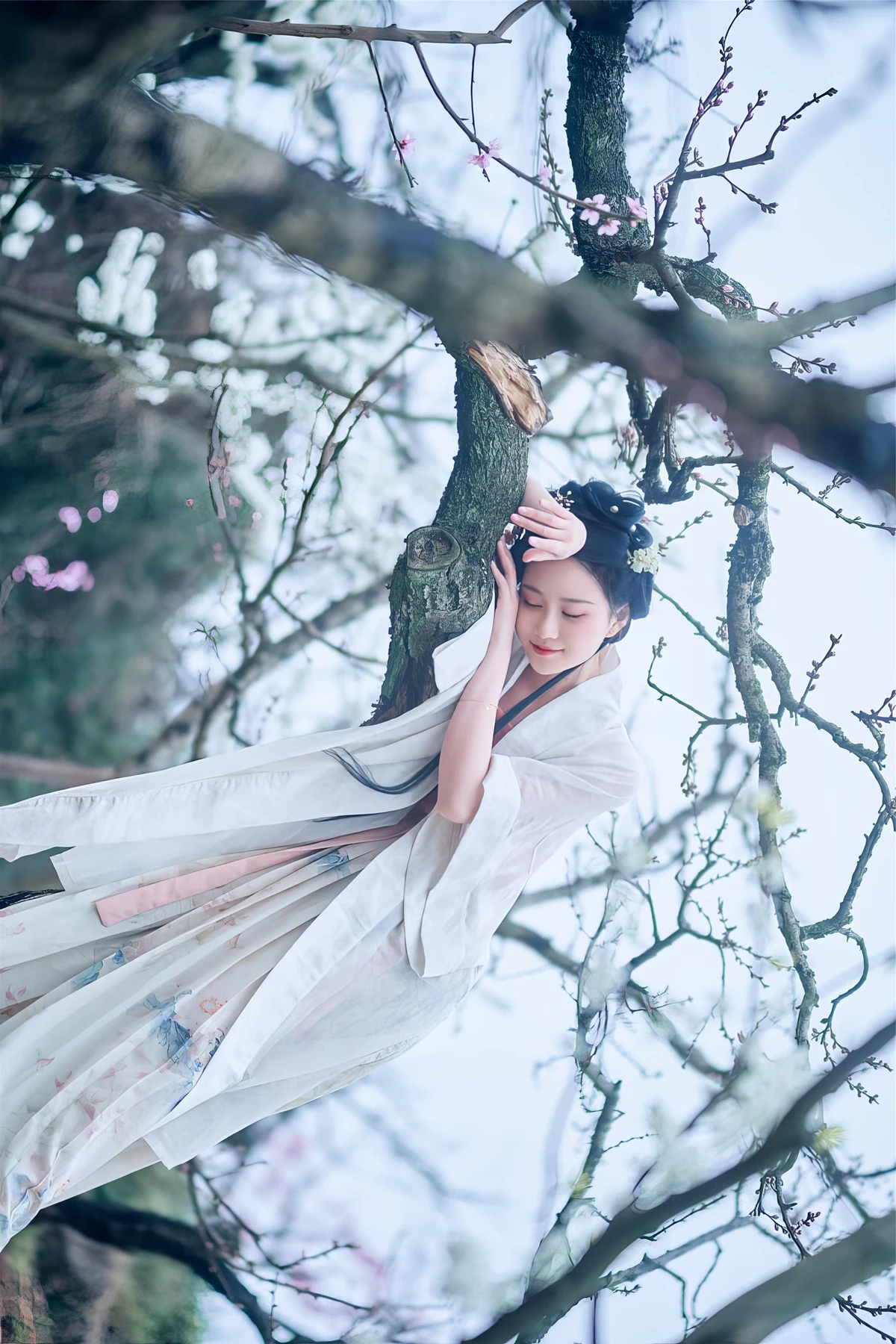 年年Nnian, 写真集 – 三月花