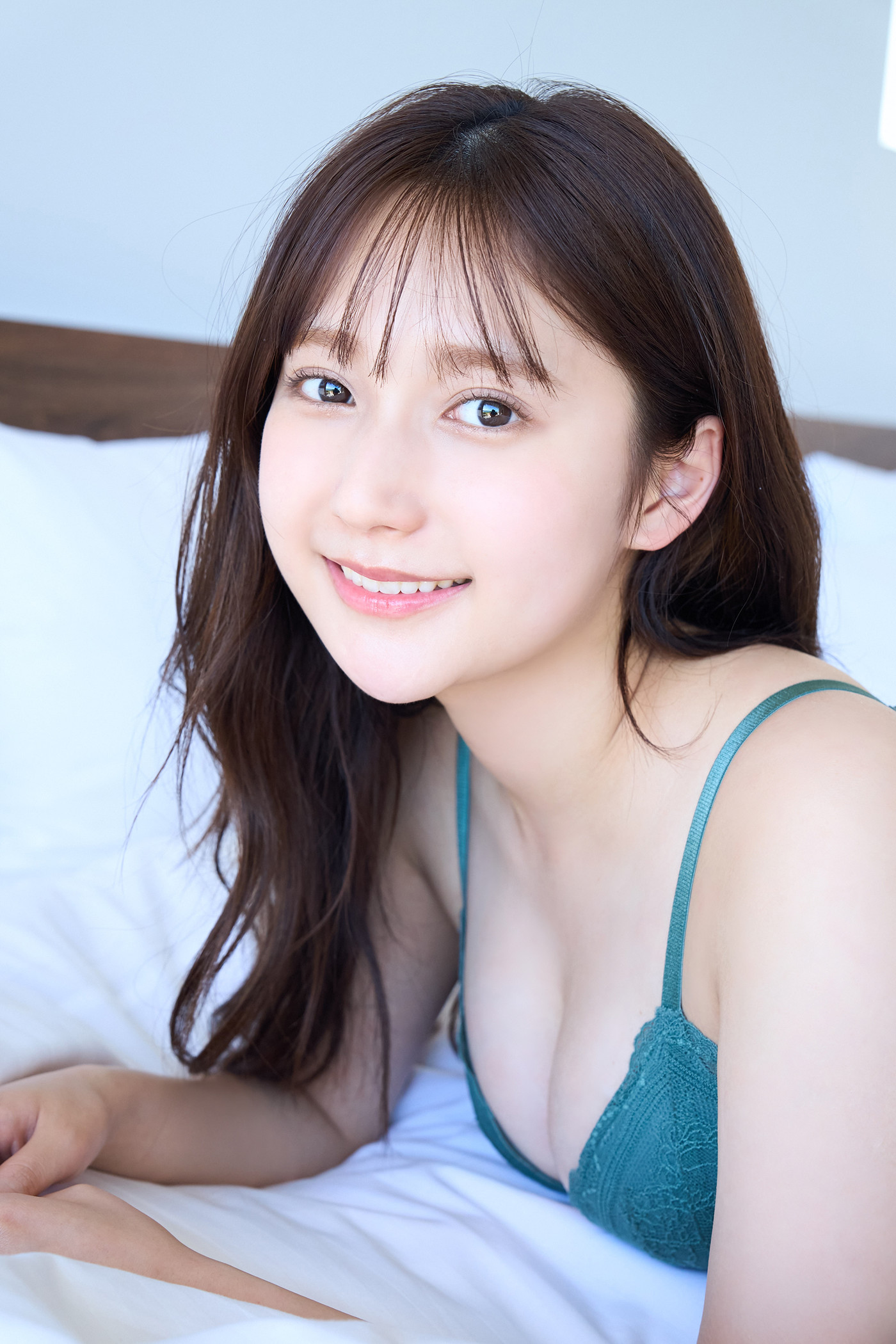 Sumire Miyachi 宮地すみれ, Gravure Champion VOL.09