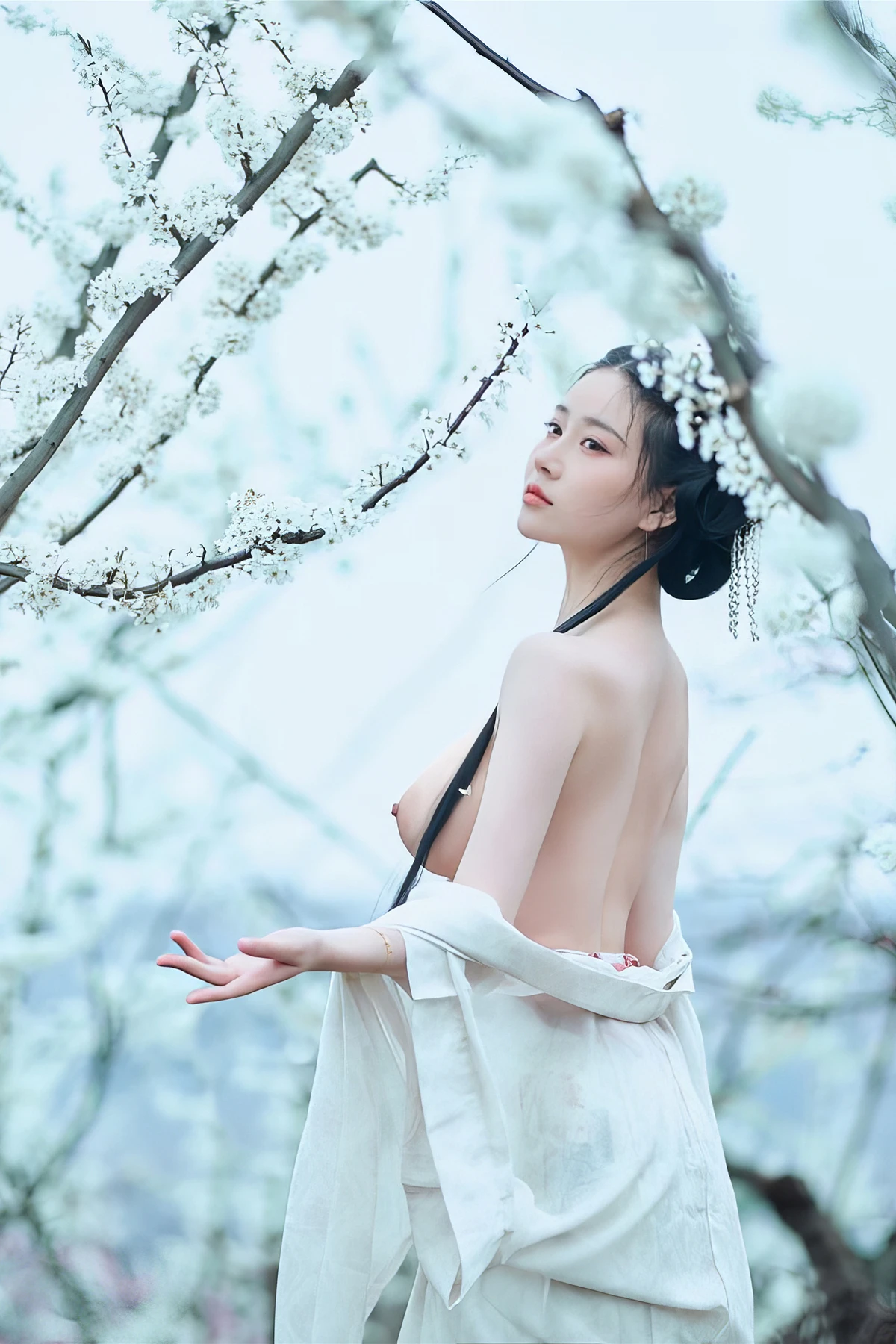 年年Nnian, 写真集 – 三月花