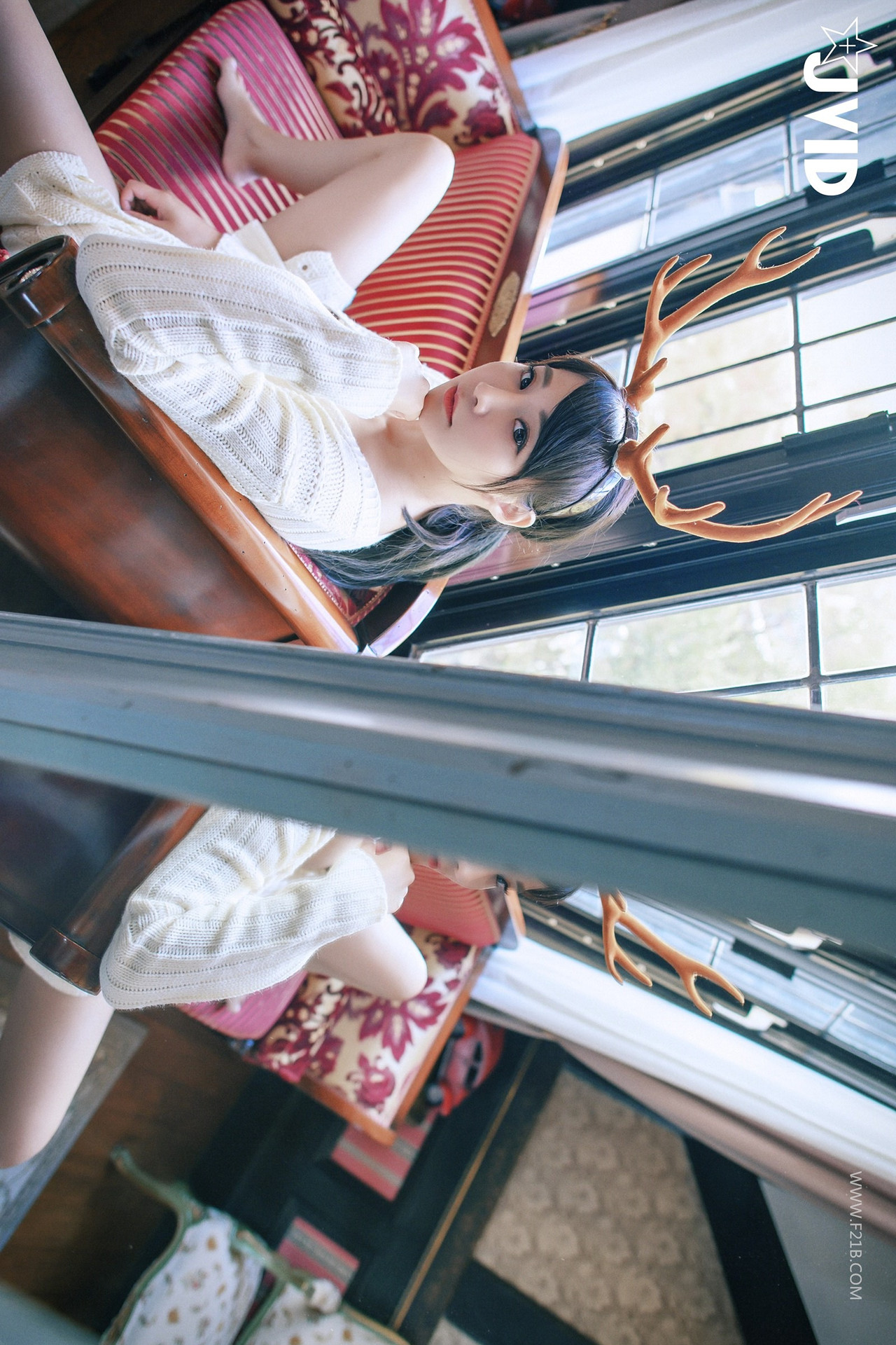 JVID Lele 樂樂 – 全輯上空無碼 巨乳校花 樂樂－鹿角loli的報恩！ Set.01