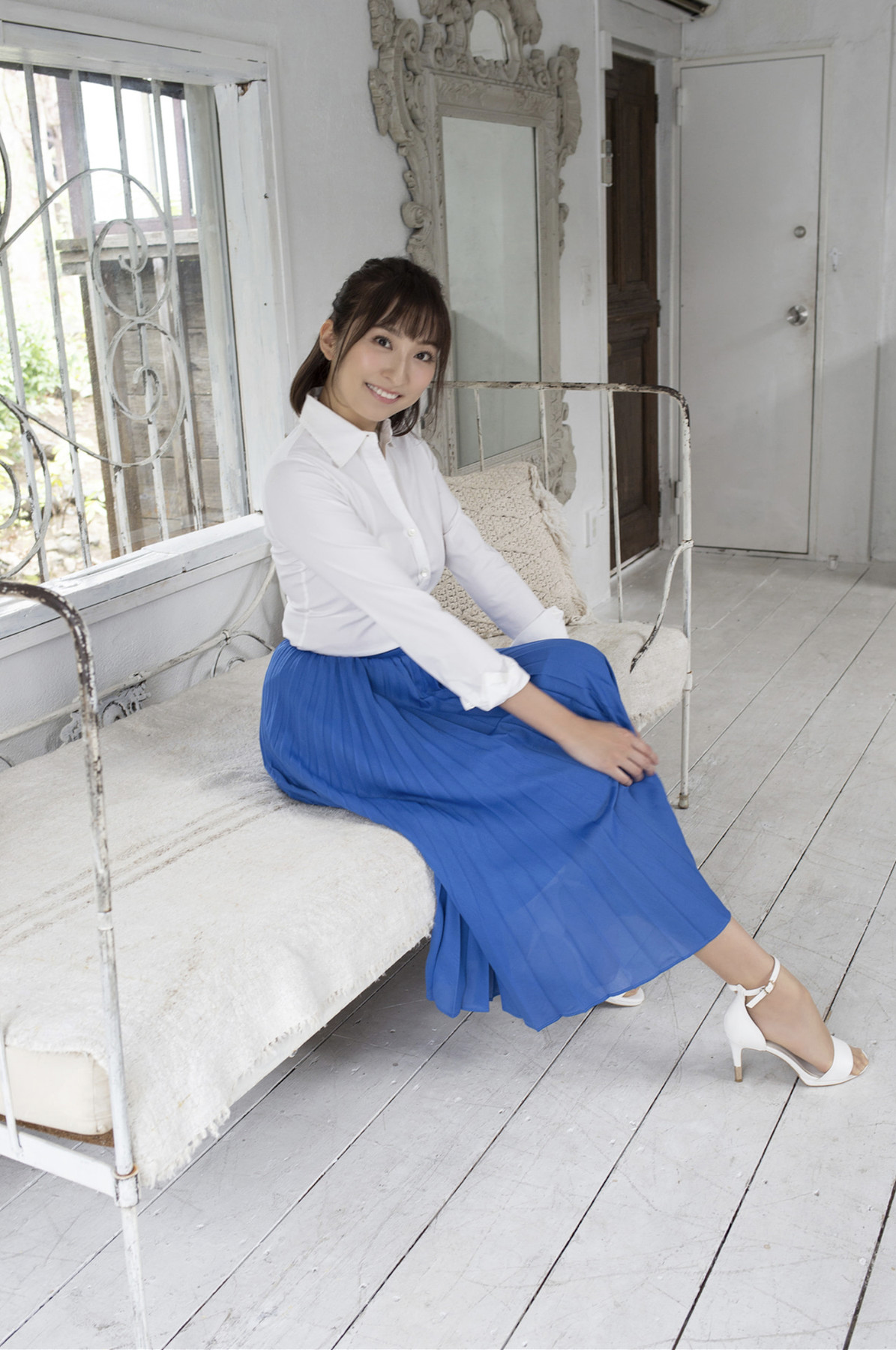 Saki Ogata 緒方咲, 写真集 「美脚の天使」 Set.01