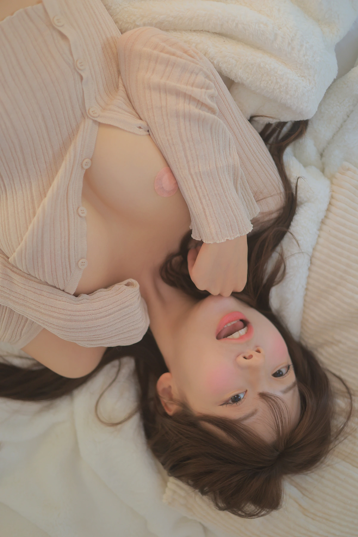 Leeesovely 쏘블리, PhotoBook 「Warm Afternoon Sun」 Set.03