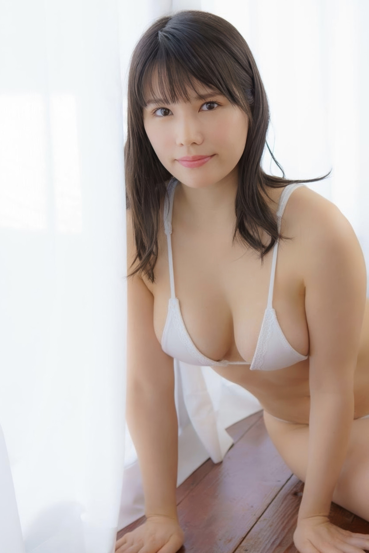 Yuka Aragaki 新垣優香, 写真集 「ミルキーグラマーが止まらない」 Set.02