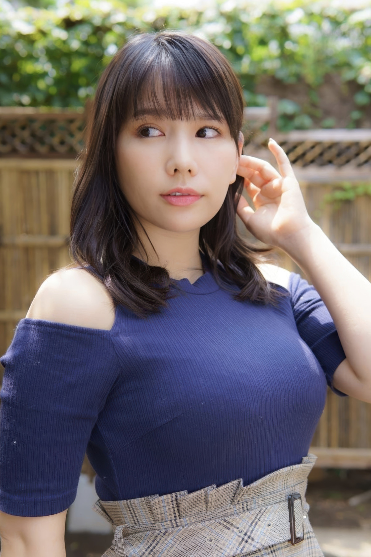 Yuka Aragaki 新垣優香, 写真集 「ミルキーグラマーが止まらない」 Set.02