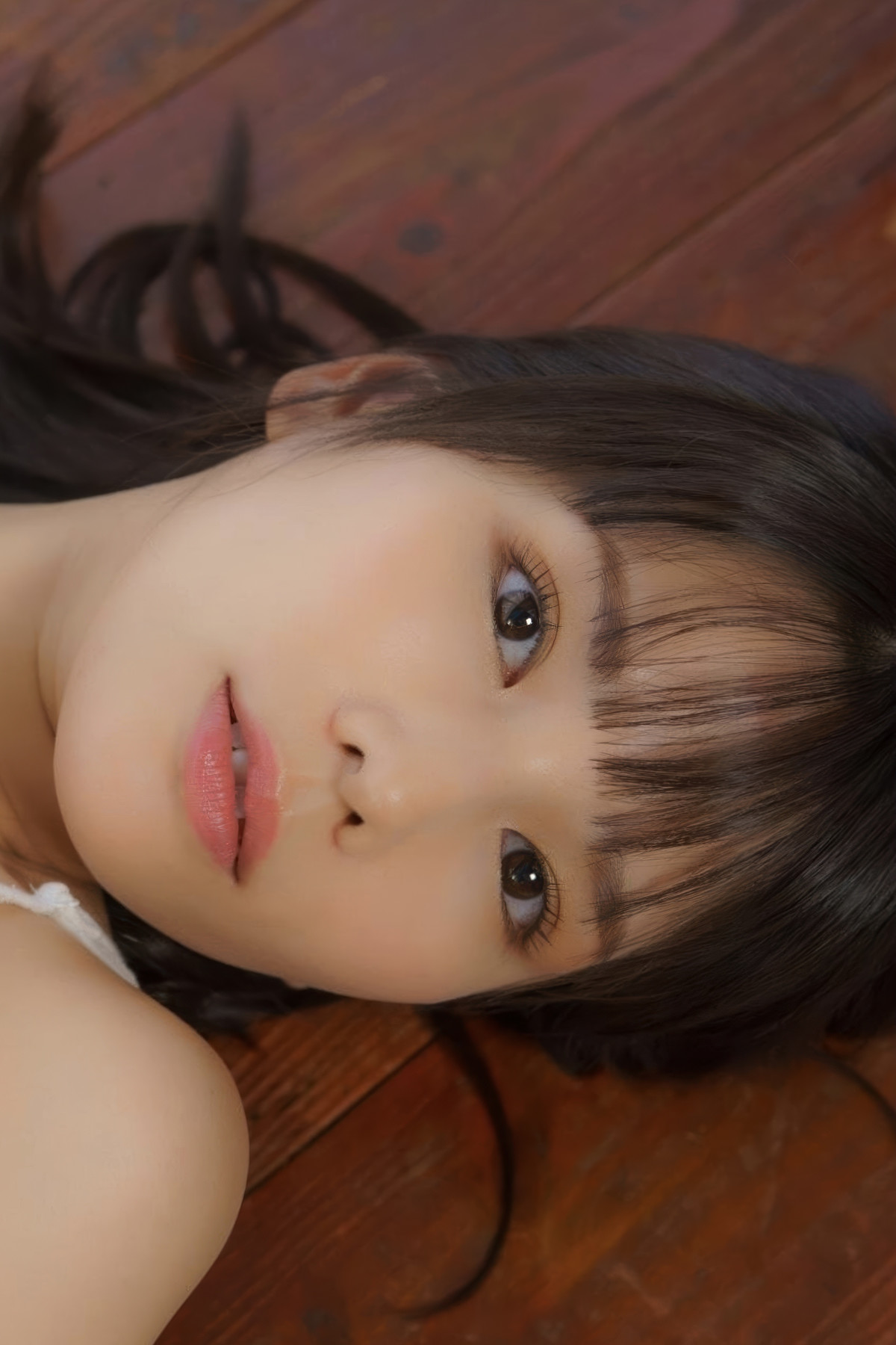 Yuka Aragaki 新垣優香, 写真集 「ミルキーグラマーが止まらない」 Set.02