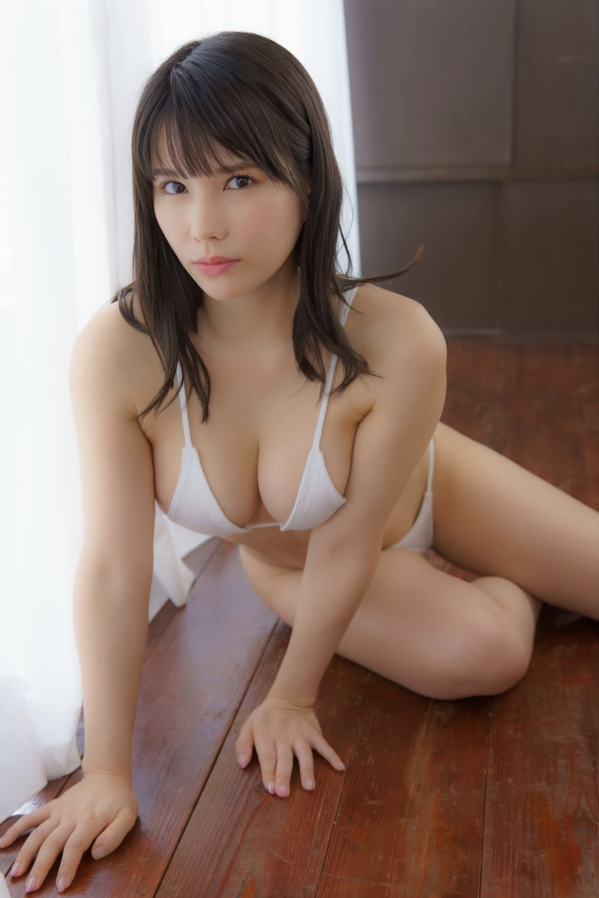 Yuka Aragaki 新垣優香, 写真集 「ミルキーグラマーが止まらない」 Set.02