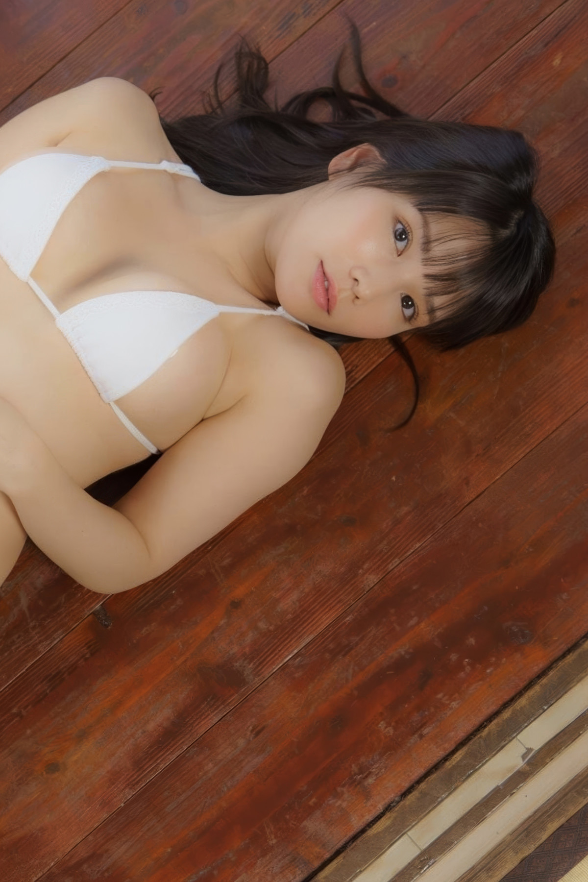 Yuka Aragaki 新垣優香, 写真集 「ミルキーグラマーが止まらない」 Set.02