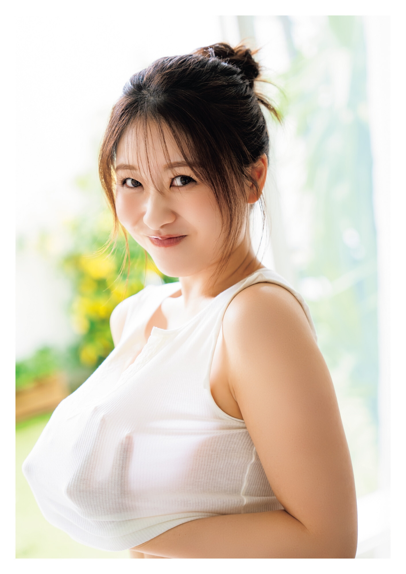 Chiyori Nakanishi 中西智代梨, 1st写真集 「ちより日和」 Set.01