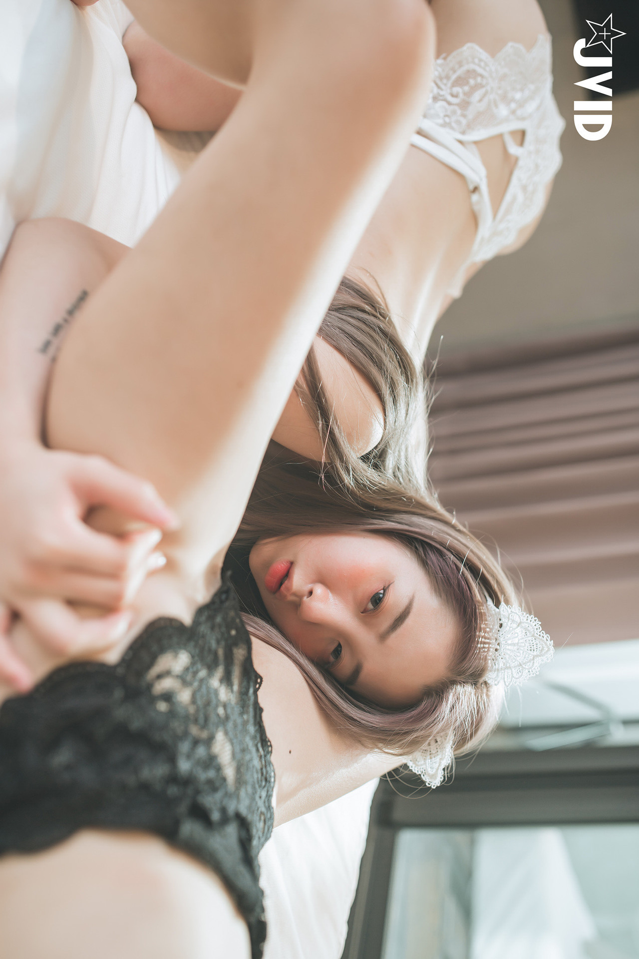 JVID 淇淇selina & 小隻馬霓霓 – 【雙车模輯】淇淇＆霓霓寵物閨蜜裸體挑逗，霓霓上空無碼年度限定隱藏版!!! Set.03