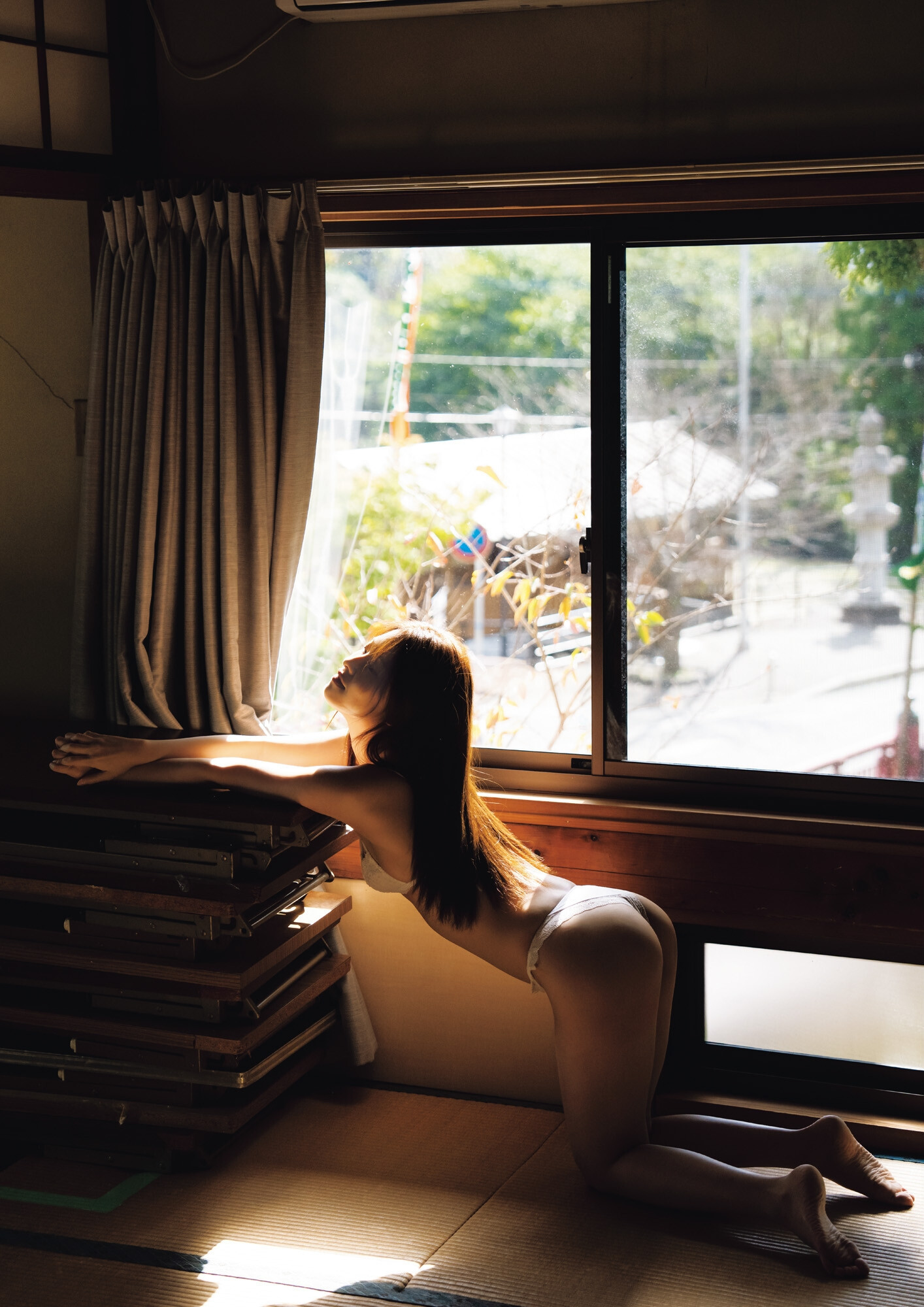 Chiyori Nakanishi 中西智代梨, 1st写真集 「ちより日和」 Set.03