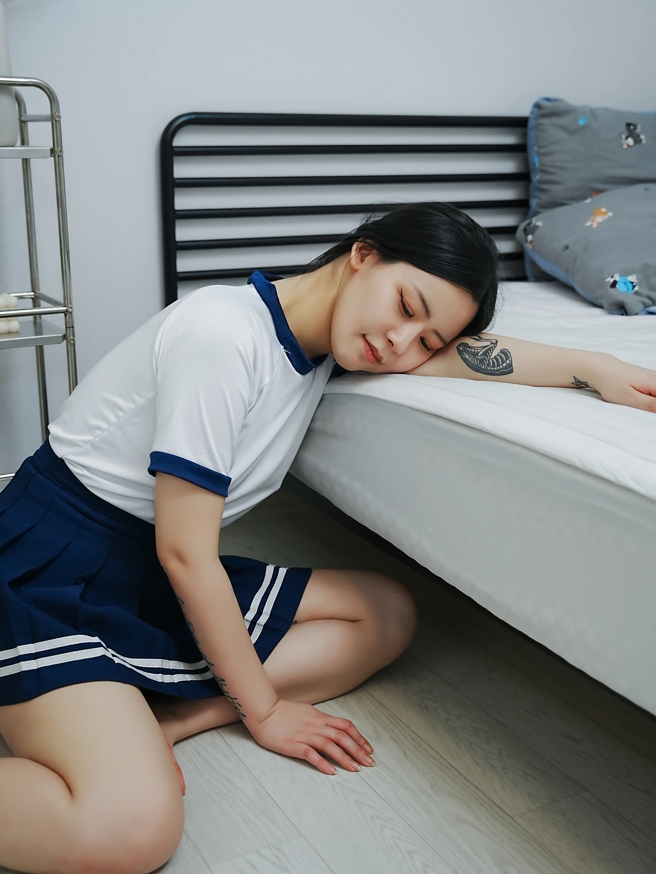 Choi Ri 최리, Photobook Vol.01 「Bloomers」 Set.02