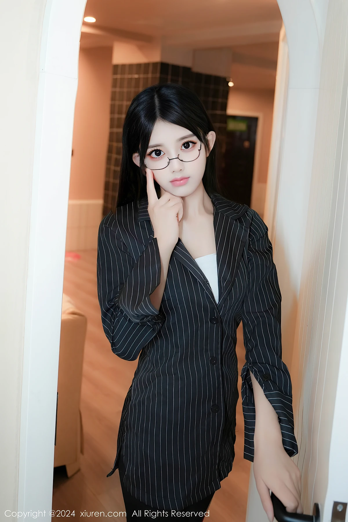XiuRen秀人网 No.8802 美少女@
