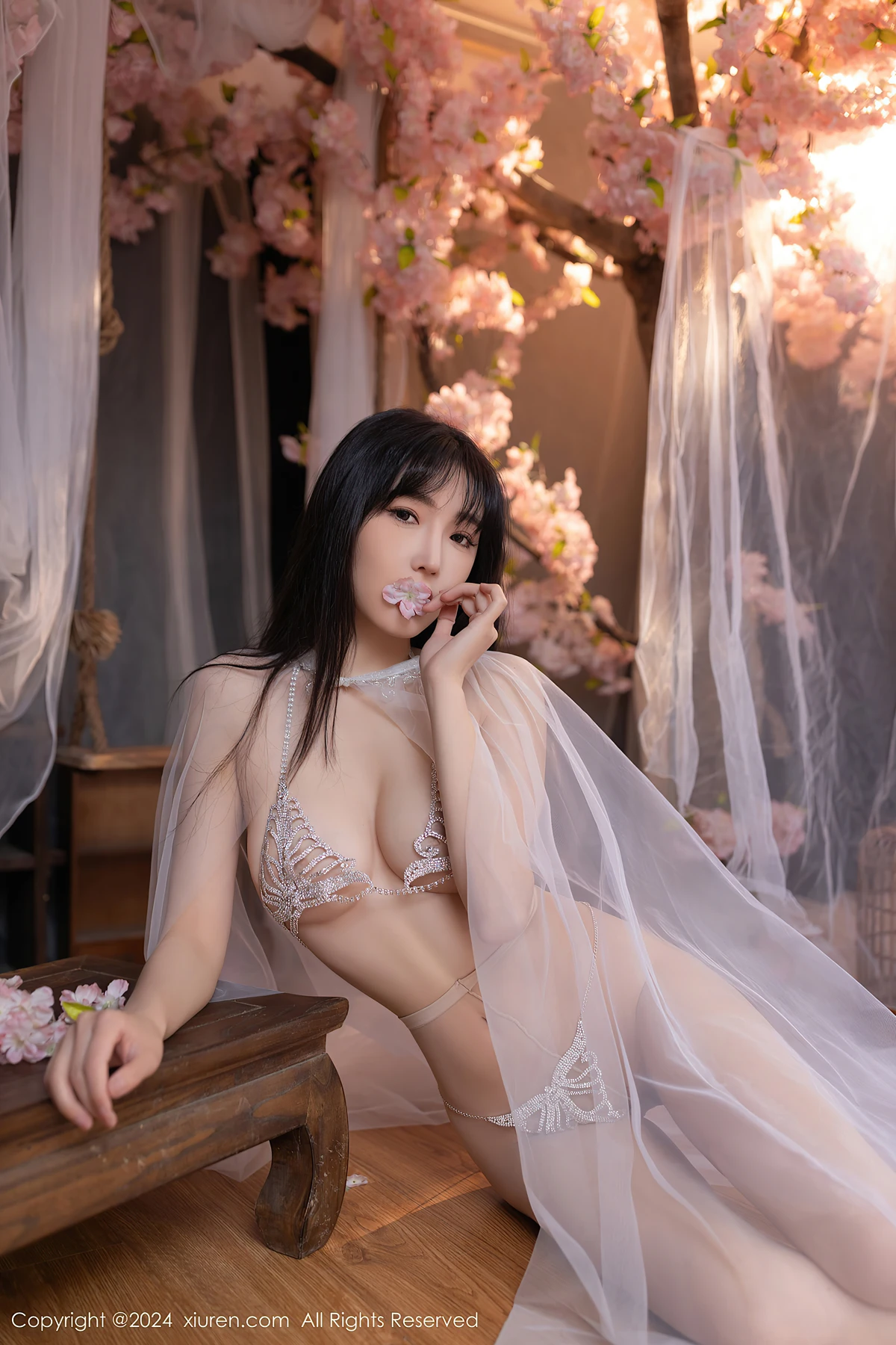 XiuRen秀人网 No.8807 陆萱萱LuXuanXuan
