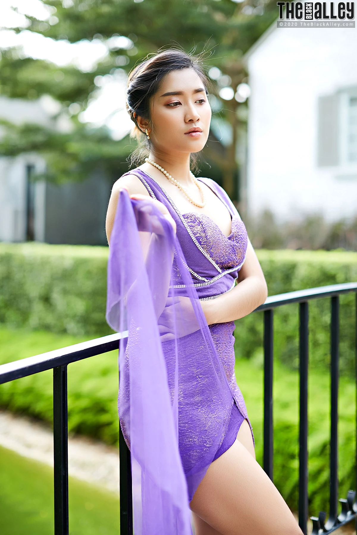 Apple The Black Alley Photobook Set.96