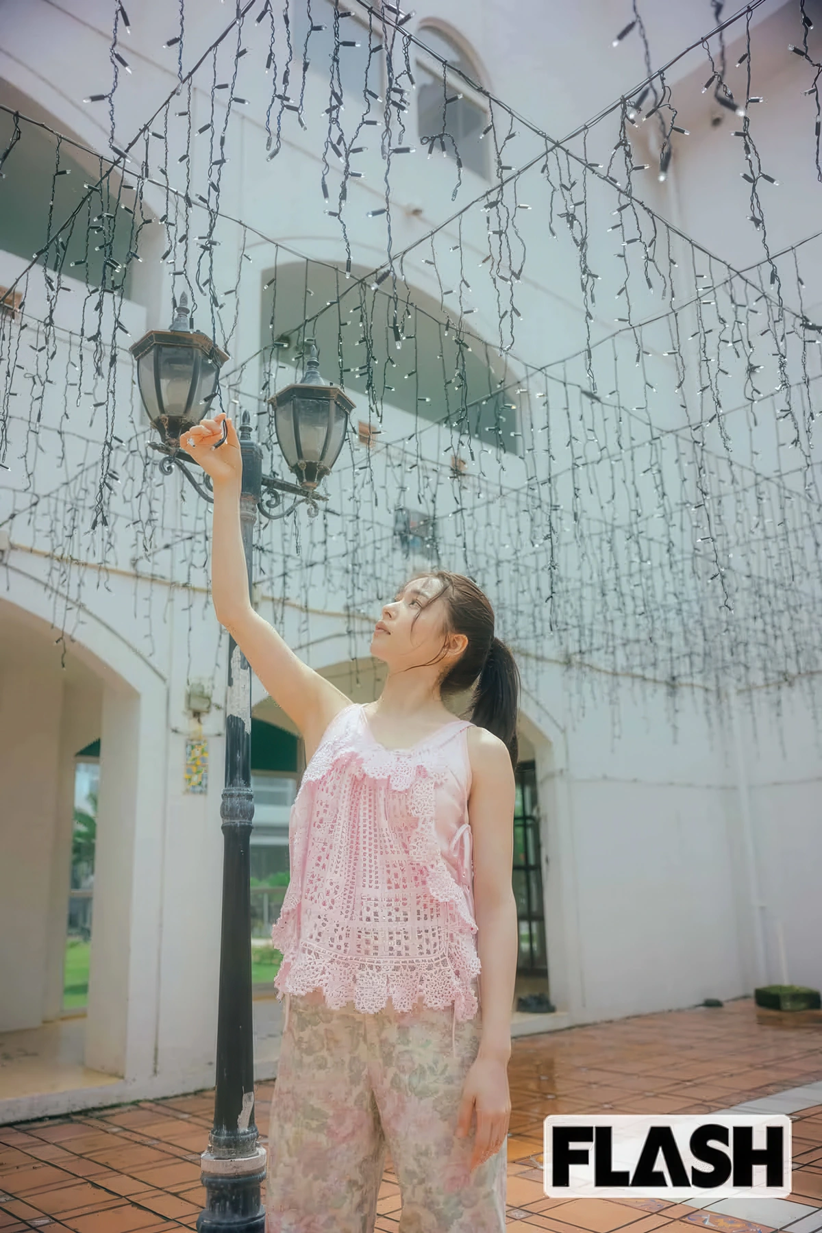 Hinako Sakurai 桜井日奈子, FLASH 2025.09.02 (フラッシュ 2025年9月2日号)