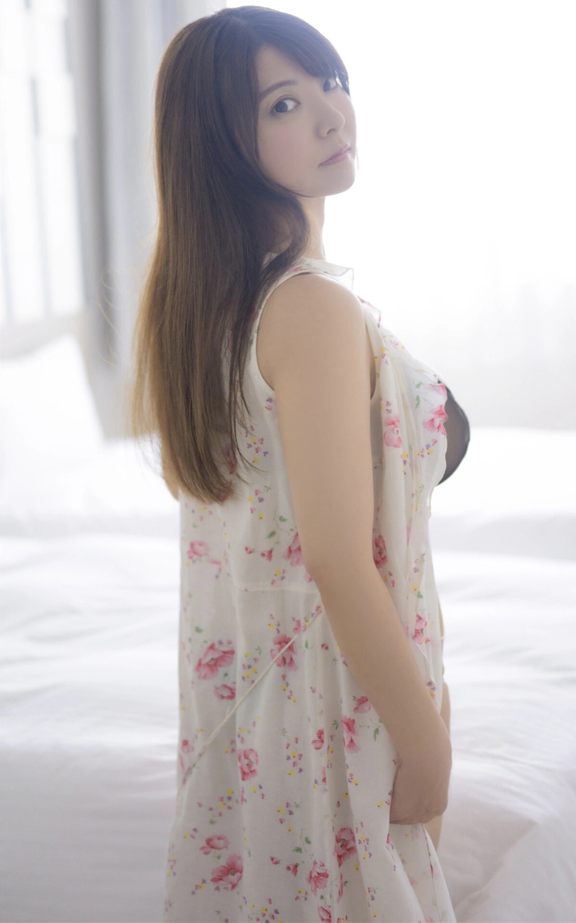 Miri Hanai 花井美理, グラビア写真集 「Kiss You 2」 Set.01