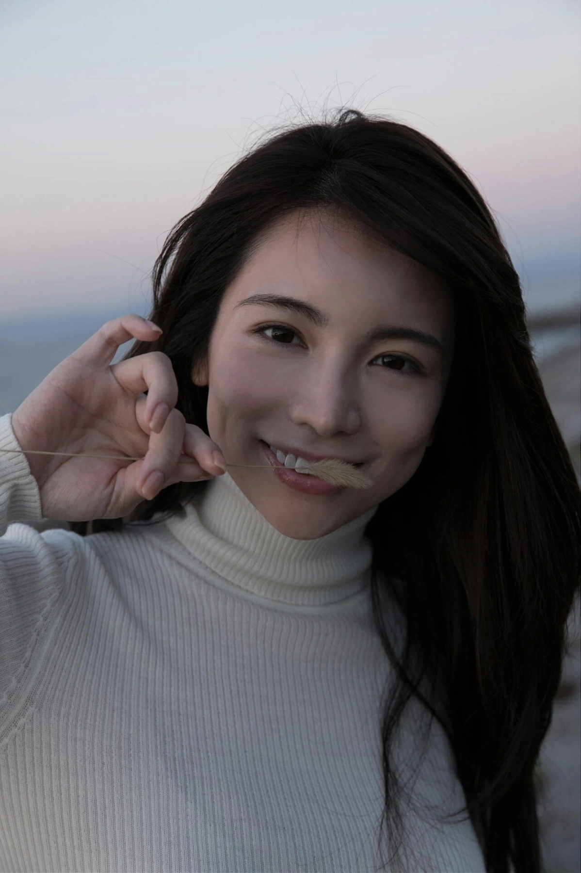 Miu Nakamura 仲村美海, 週刊ポストデジタル写真集 『背中を流して』 Set.03