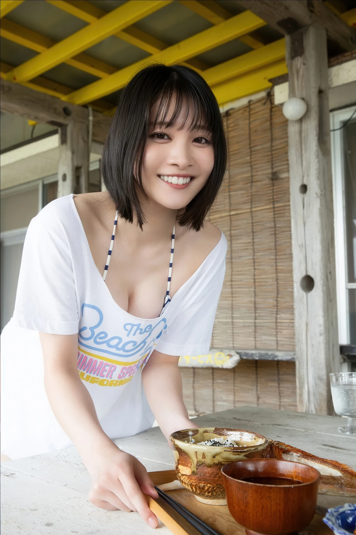 Hayaka Igarashi 五十嵐早香, FRIDAYデジタル写真集 「Ｆカップあるんですッ！vol.1 海の家の可愛すぎるアルバイト編」 Set.01