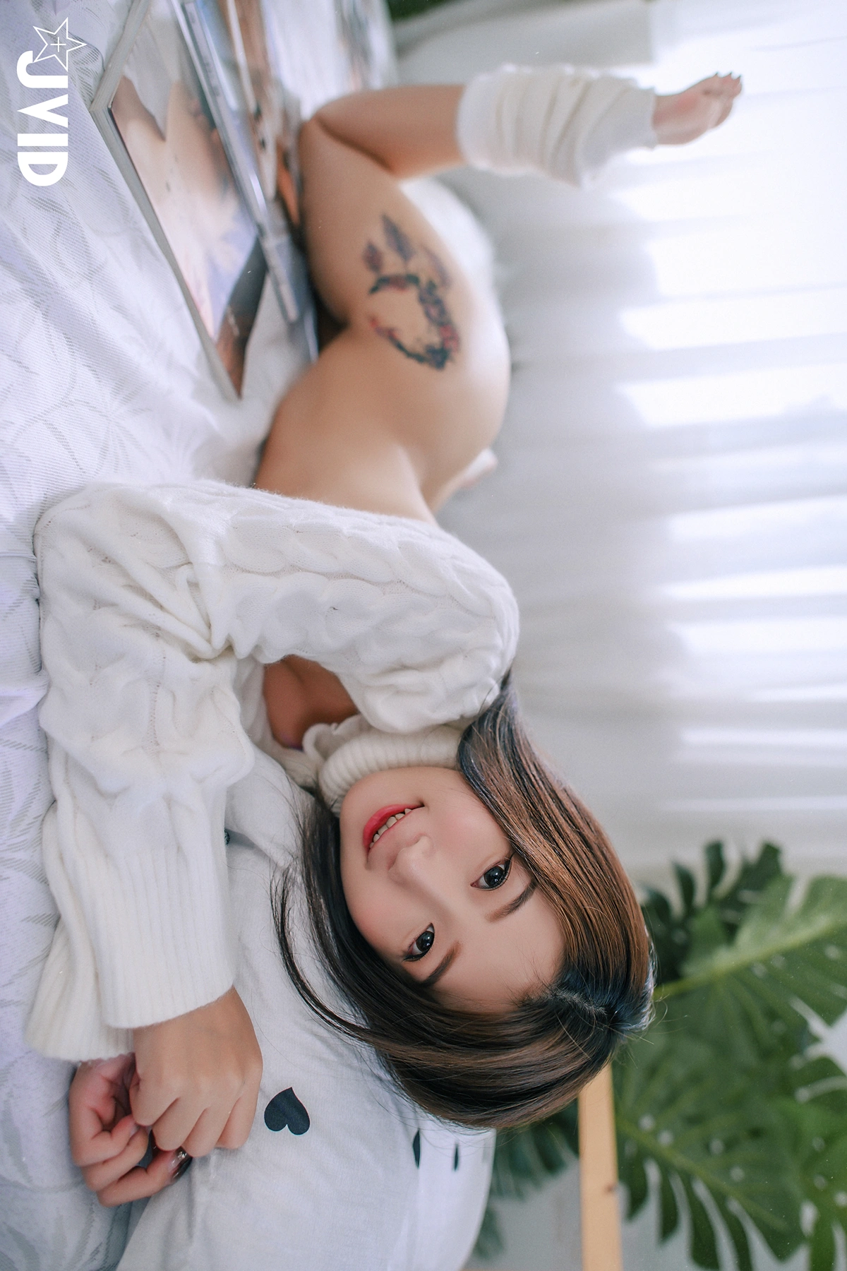 JVID 肉包Mini – 日文课の甜心的女童鞋 Set.02