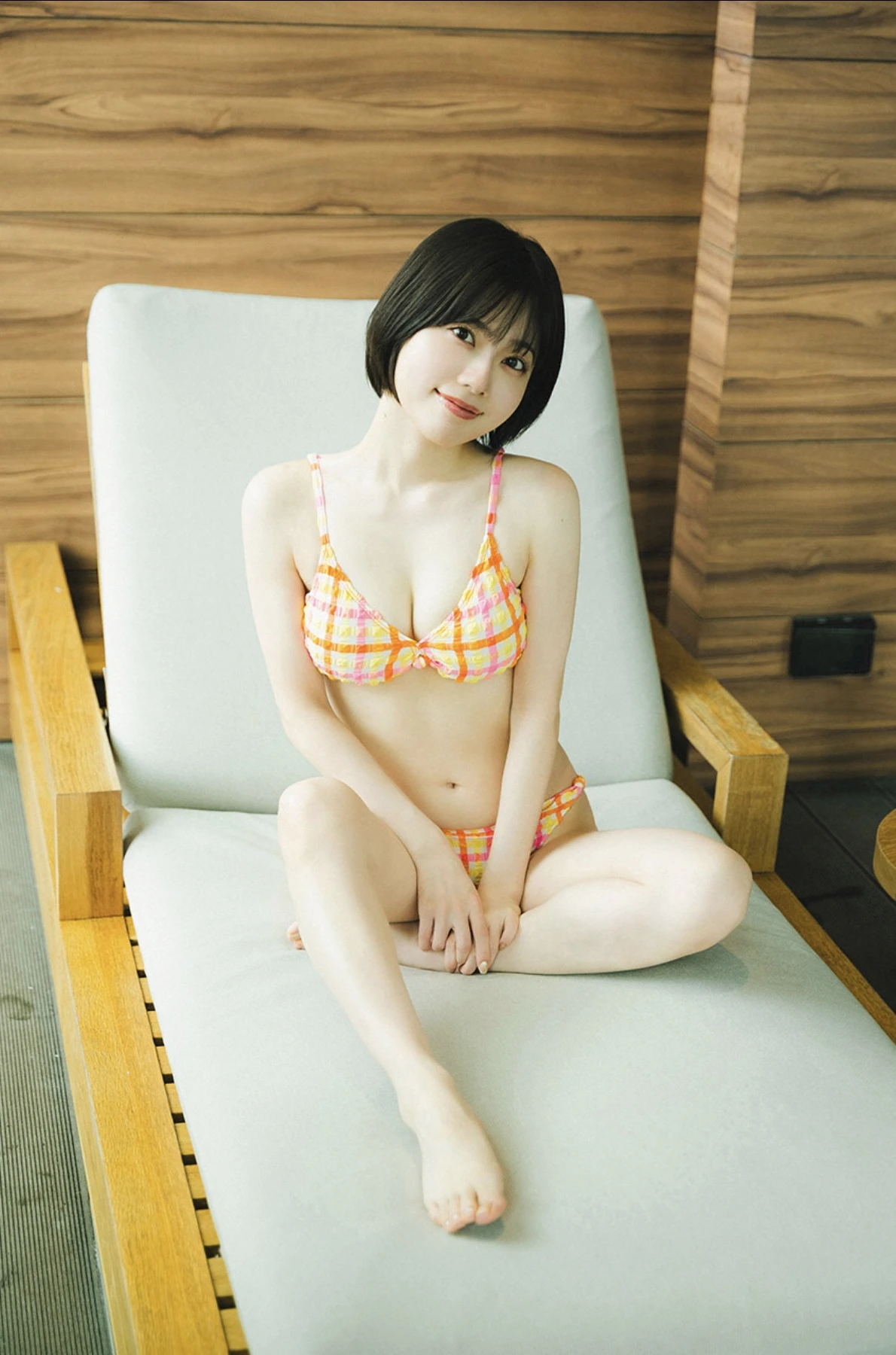 Karin Isobe 礒部花凜, 週プレ+Special No.342 「かりんとりっぷ」 Set.01