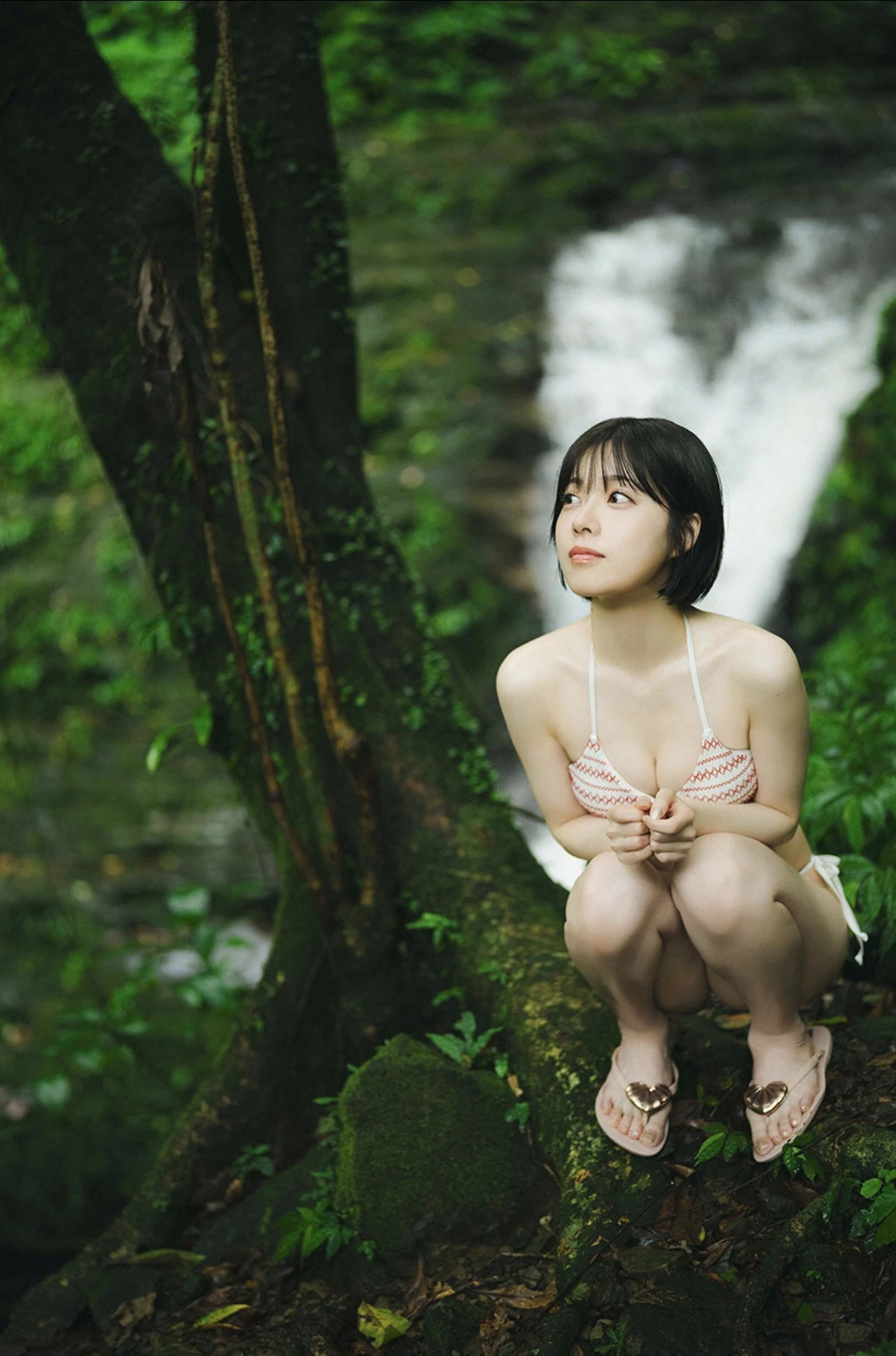 Karin Isobe 礒部花凜, 週プレ+Special No.342 「かりんとりっぷ」 Set.01