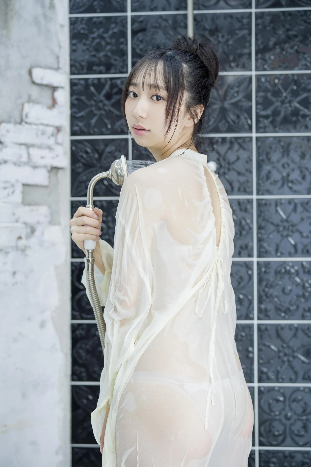 Noa Tani 谷乃愛, 写真集 「#谷の間〜真っ白な妖精アザーカット集〜」 Set.02