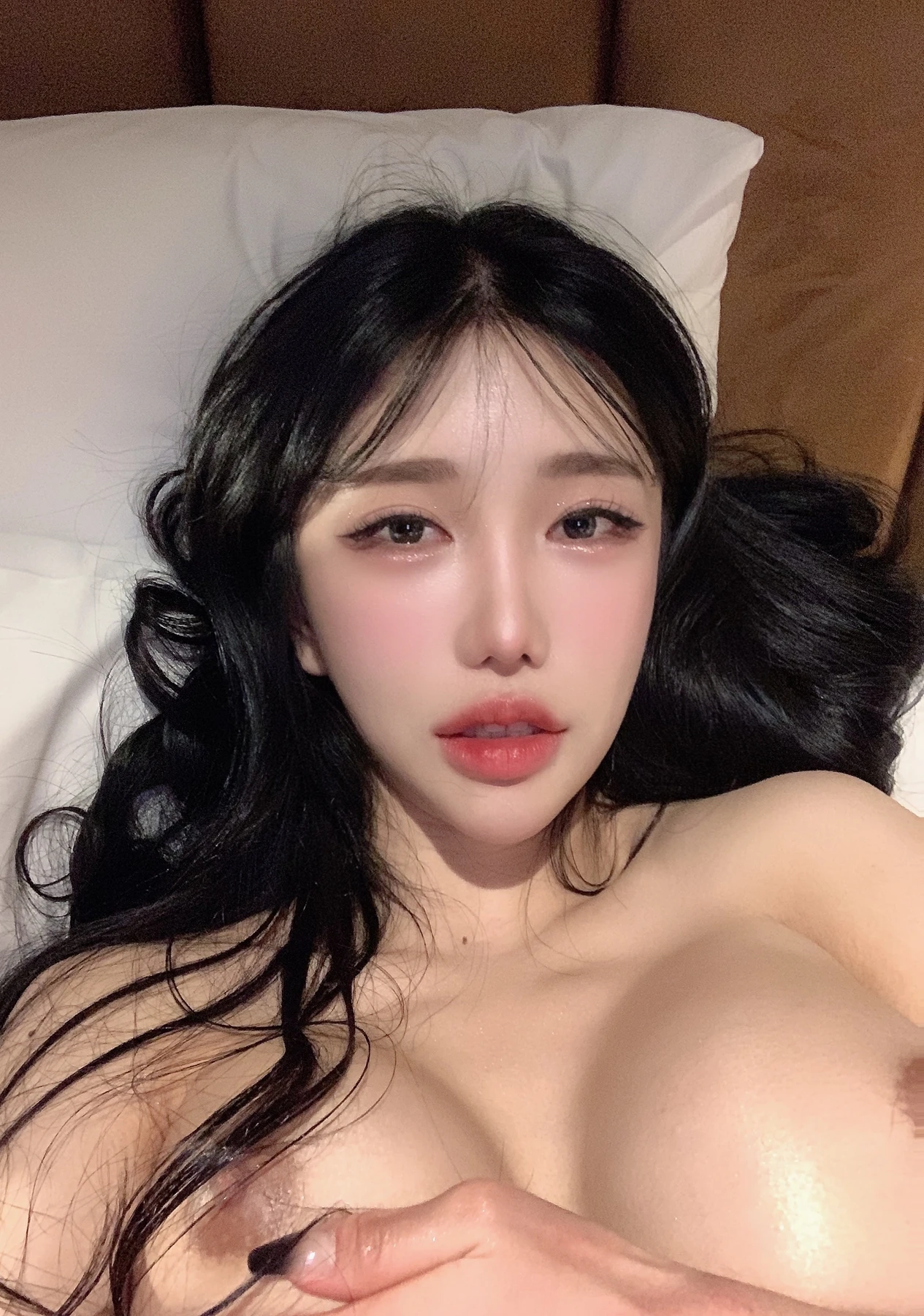 Yunjin 챌이, Moon Night Snap Photobook 「Your Yunjin」