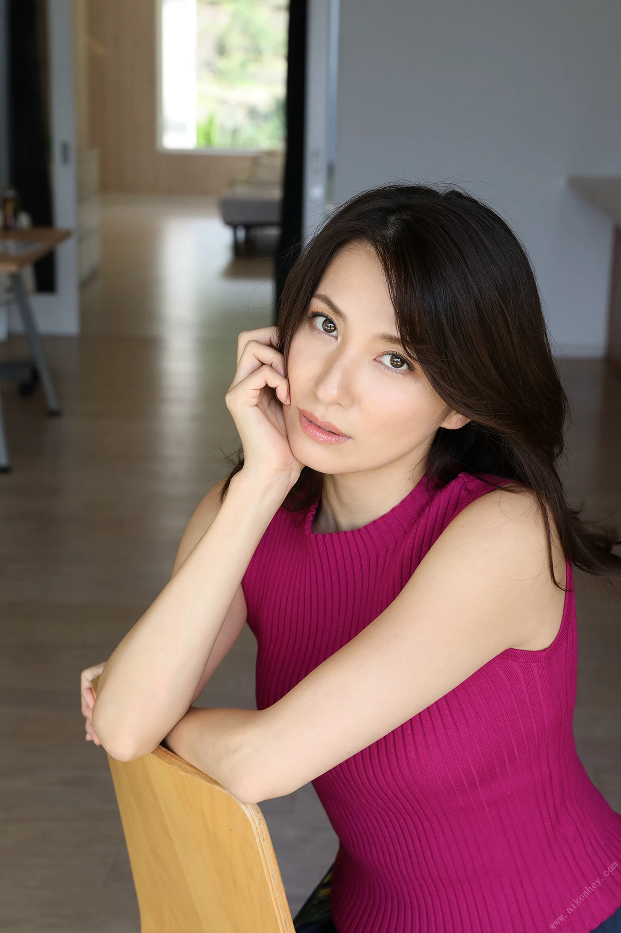 Rei Toda 戸田れい, 週刊ポストデジタル写真集 「夢なら醒めないで」 Set.01